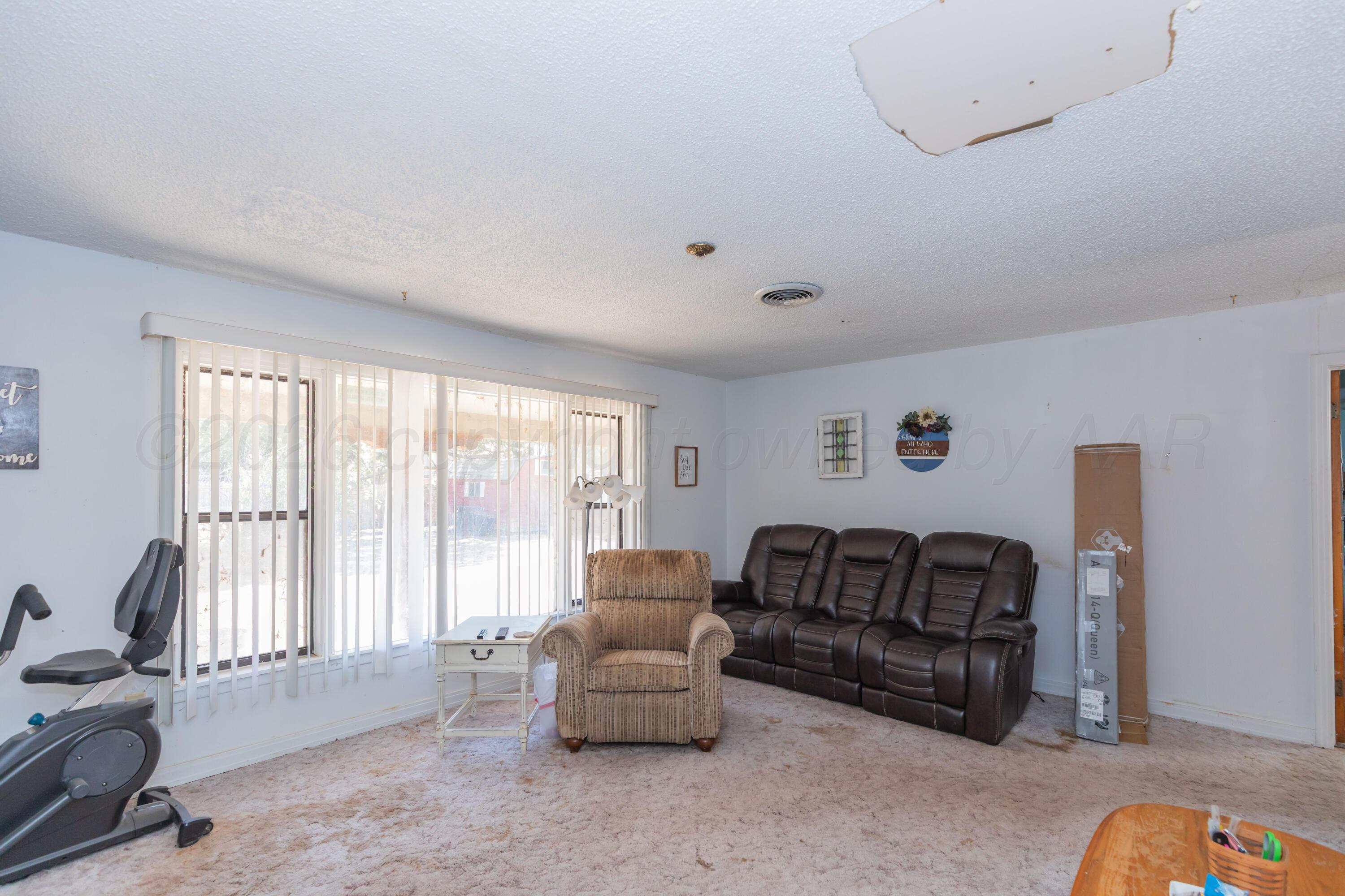 900 S Madden Street Property Photo 5