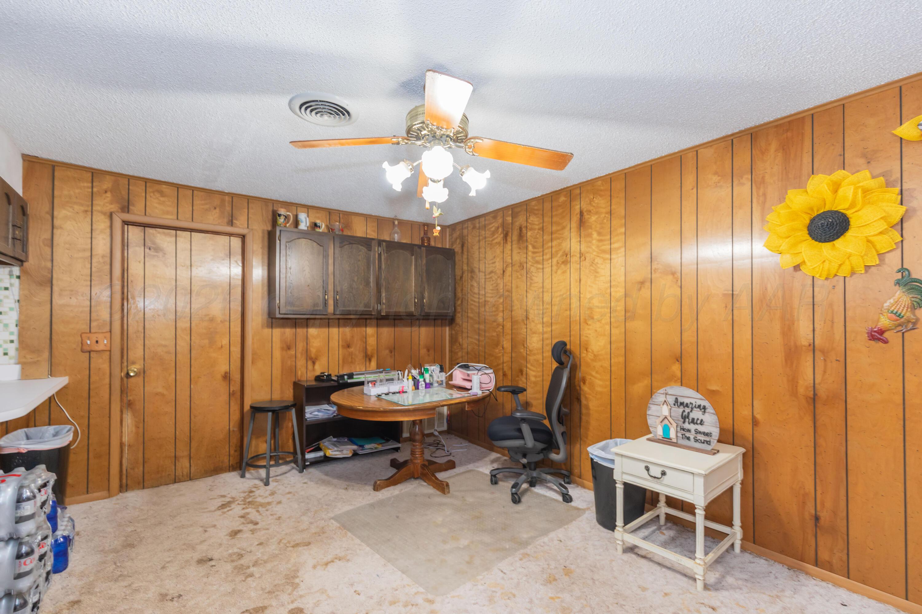 900 S Madden Street Property Photo 11
