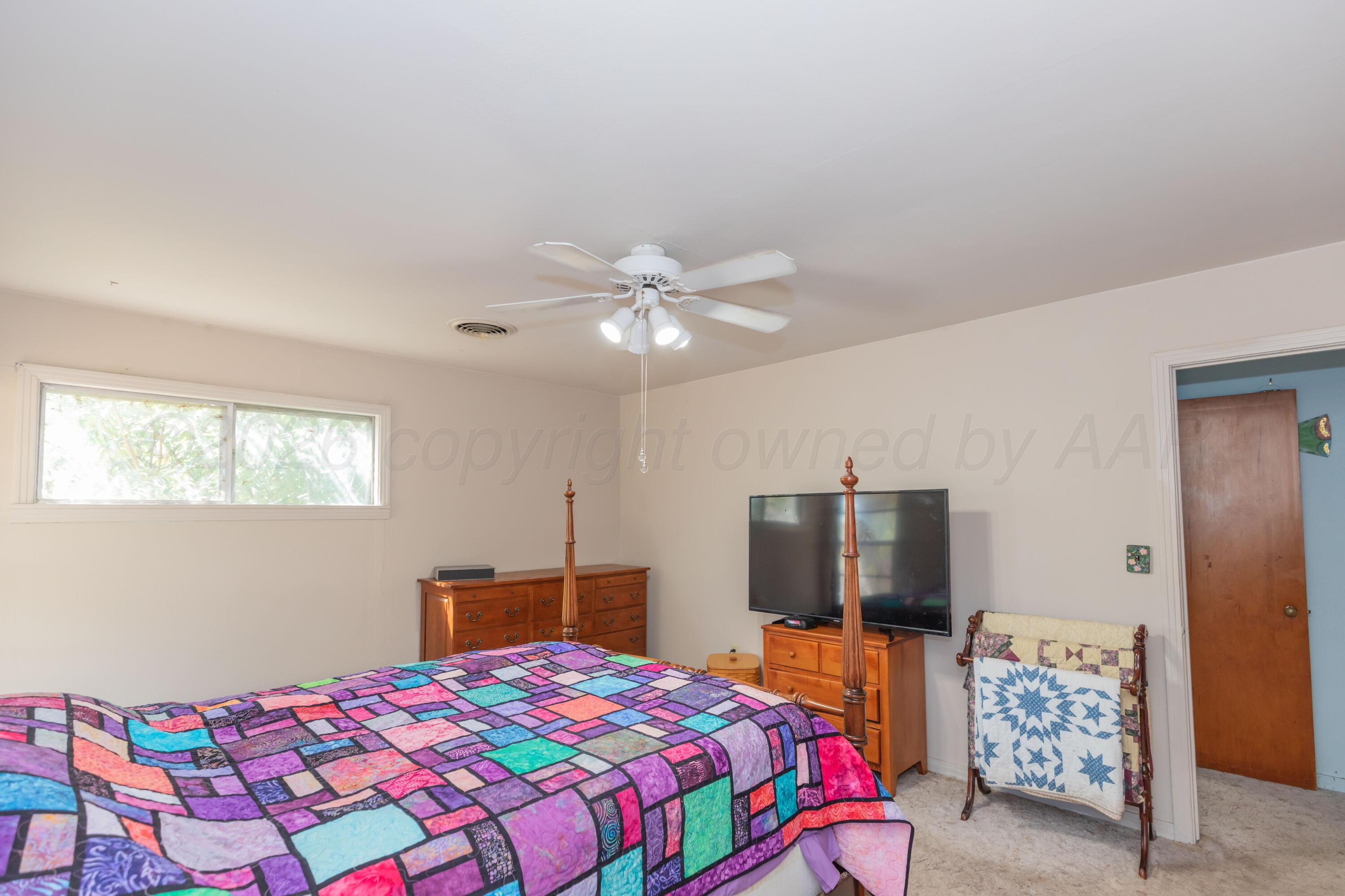 900 S Madden Street Property Photo 16