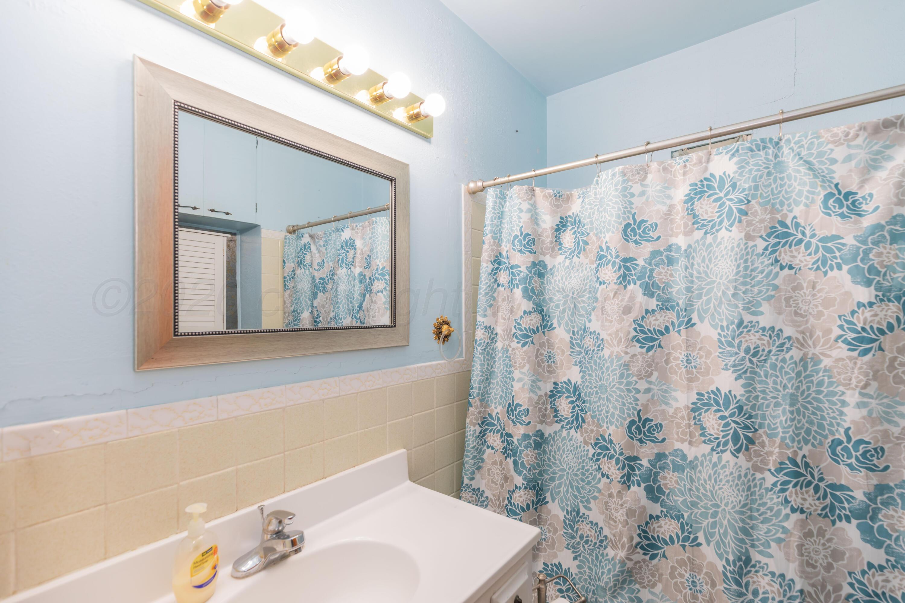 900 S Madden Street Property Photo 19