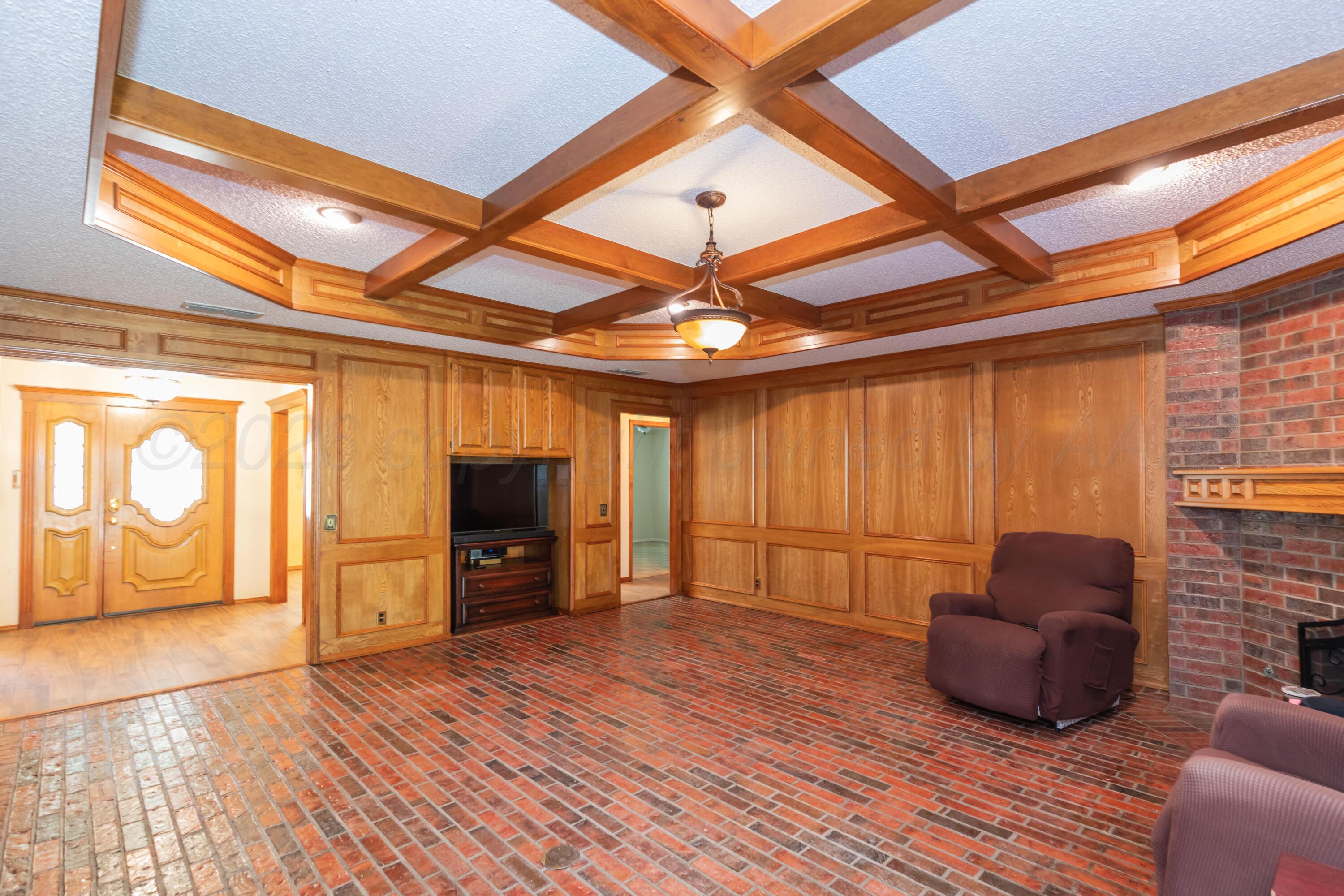 7600 Tripp Avenue Property Photo 12