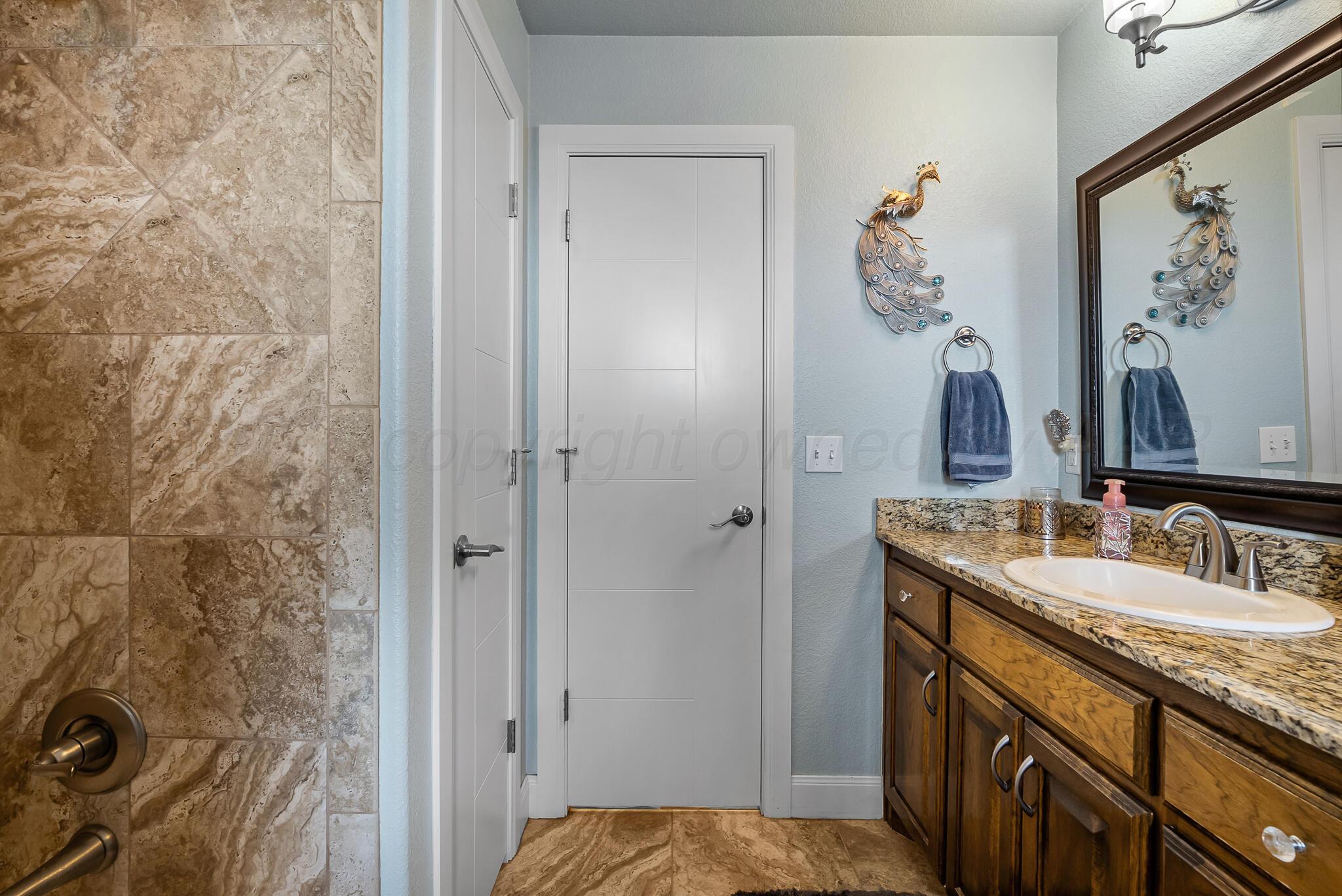109 Lago Vista Street Property Photo 24