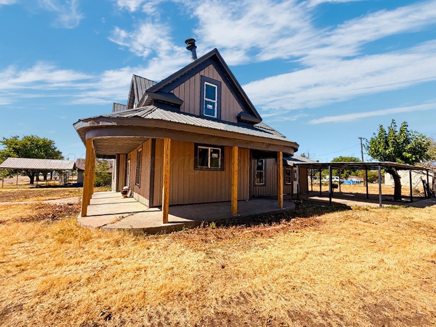 200 Pulitzer Street Property Photo 3