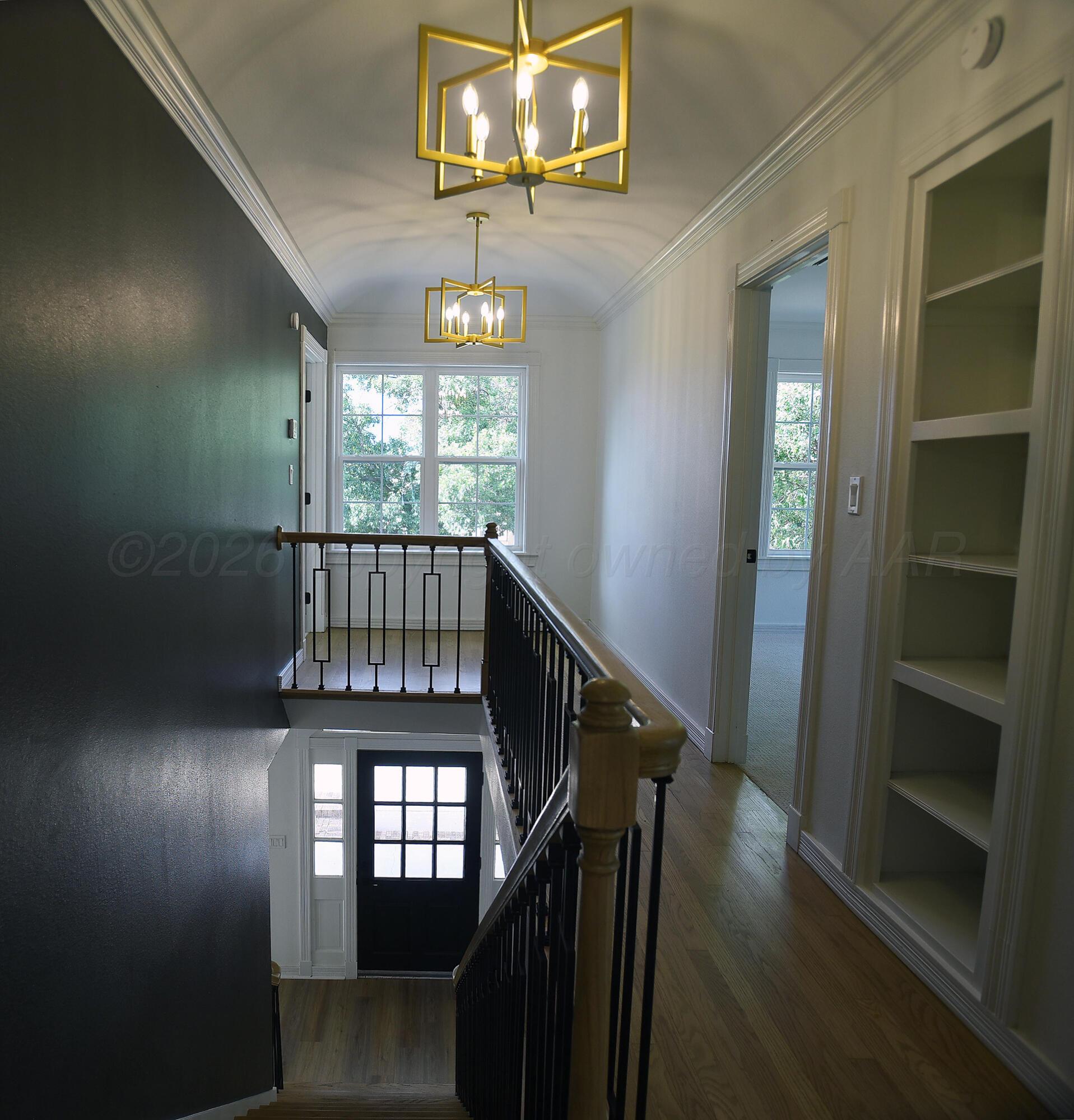 507 Crockett Street Property Photo 13