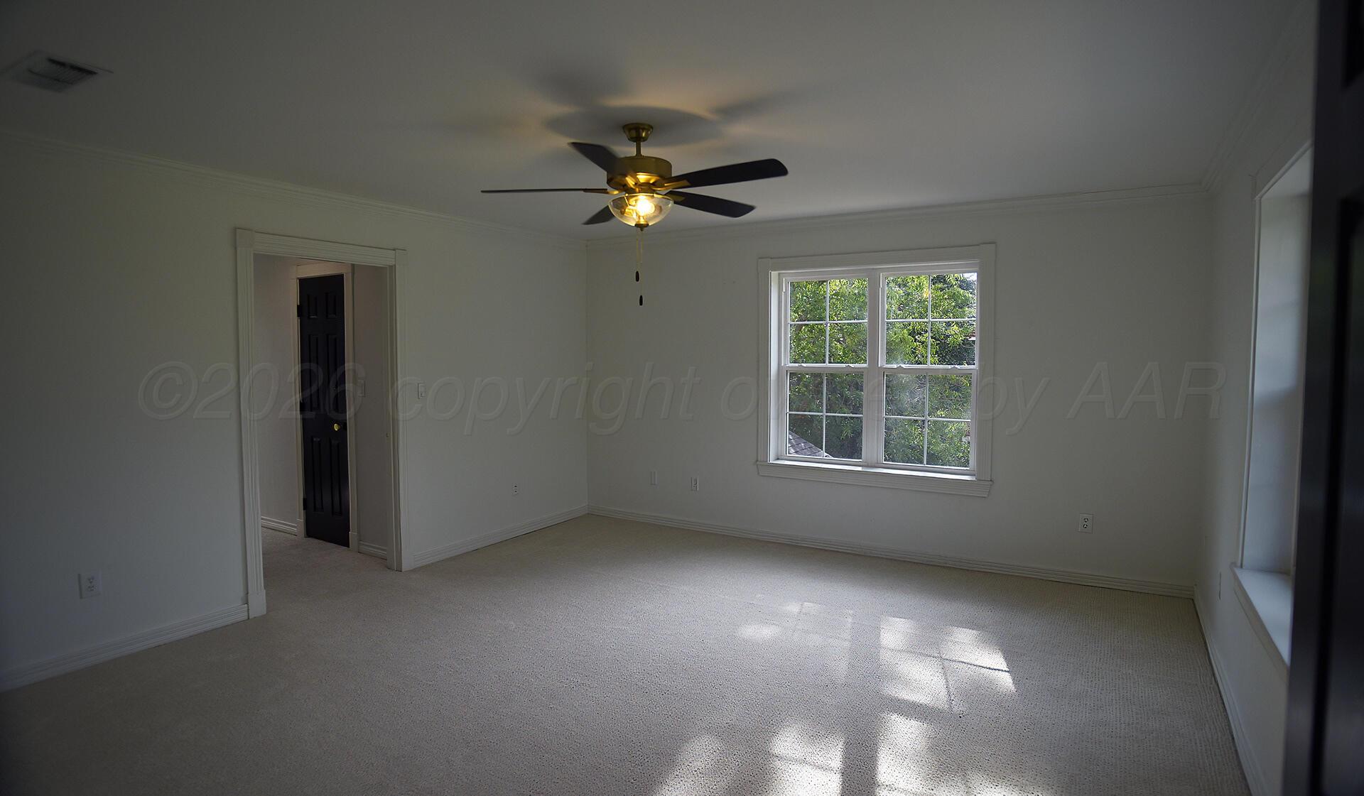 507 Crockett Street Property Photo 17