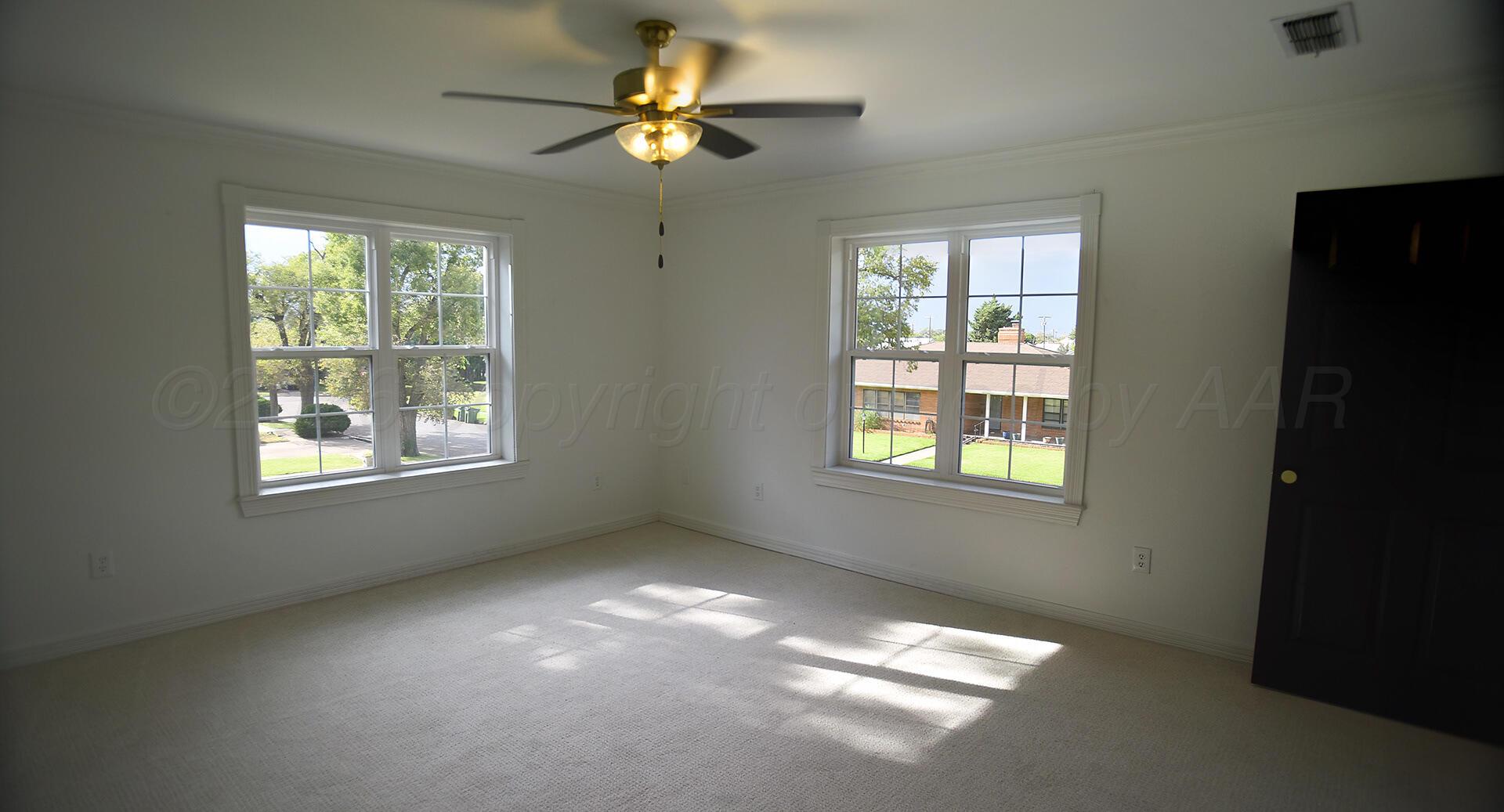 507 Crockett Street Property Photo 20