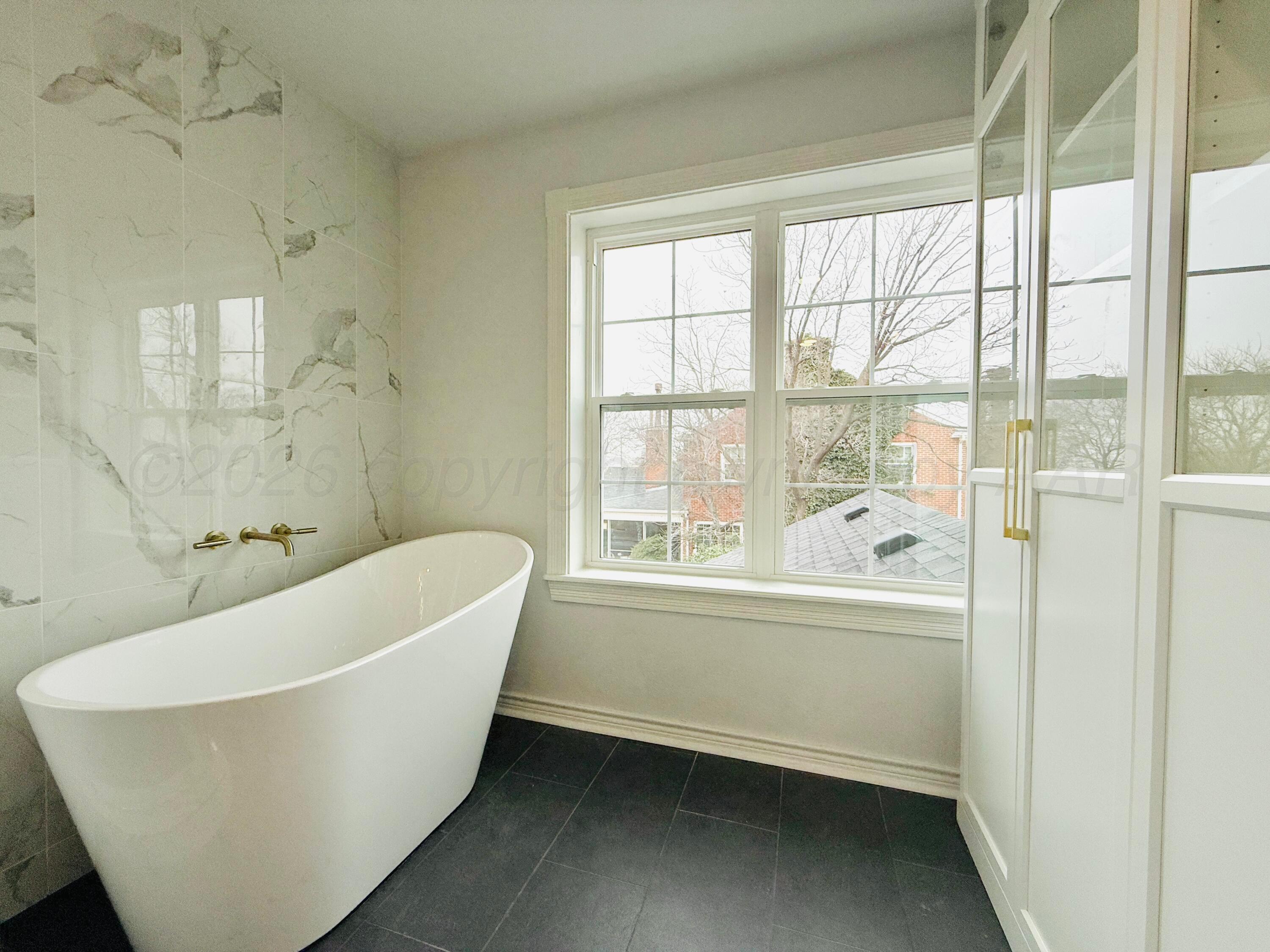 507 Crockett Street Property Photo 59