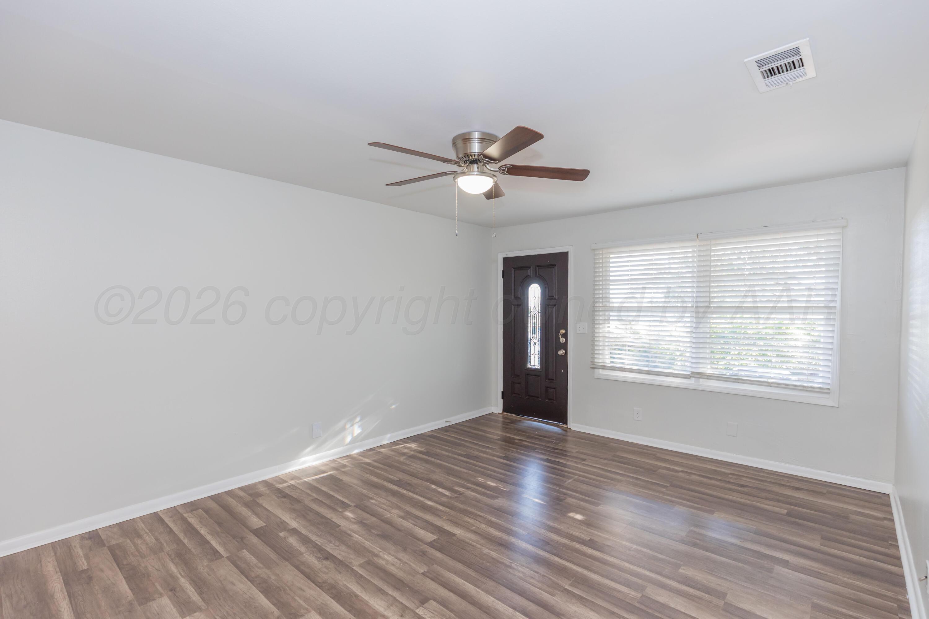 5241 Morning Drive Property Photo 5