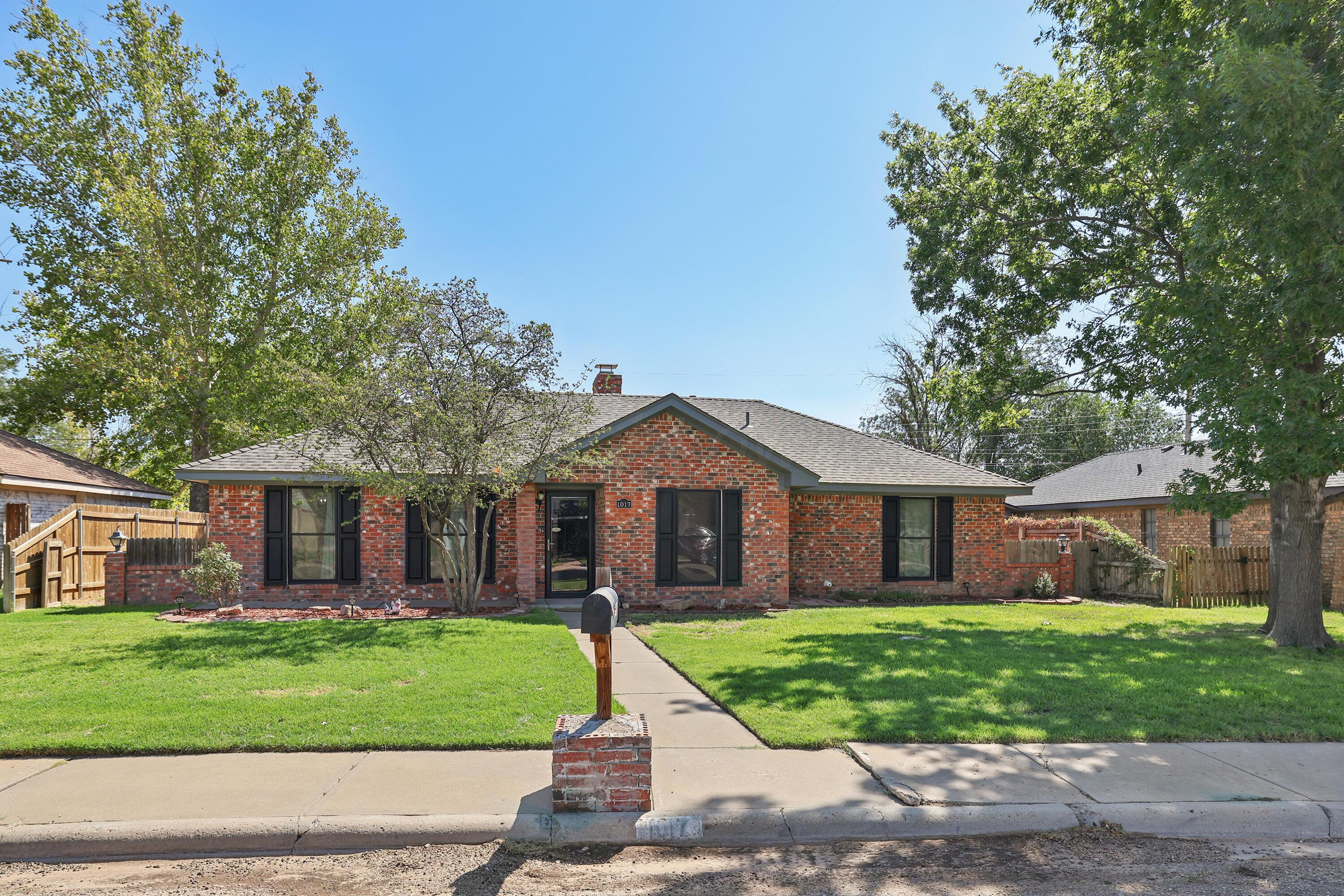 1017 Santa Fe Trail Property Photo 1
