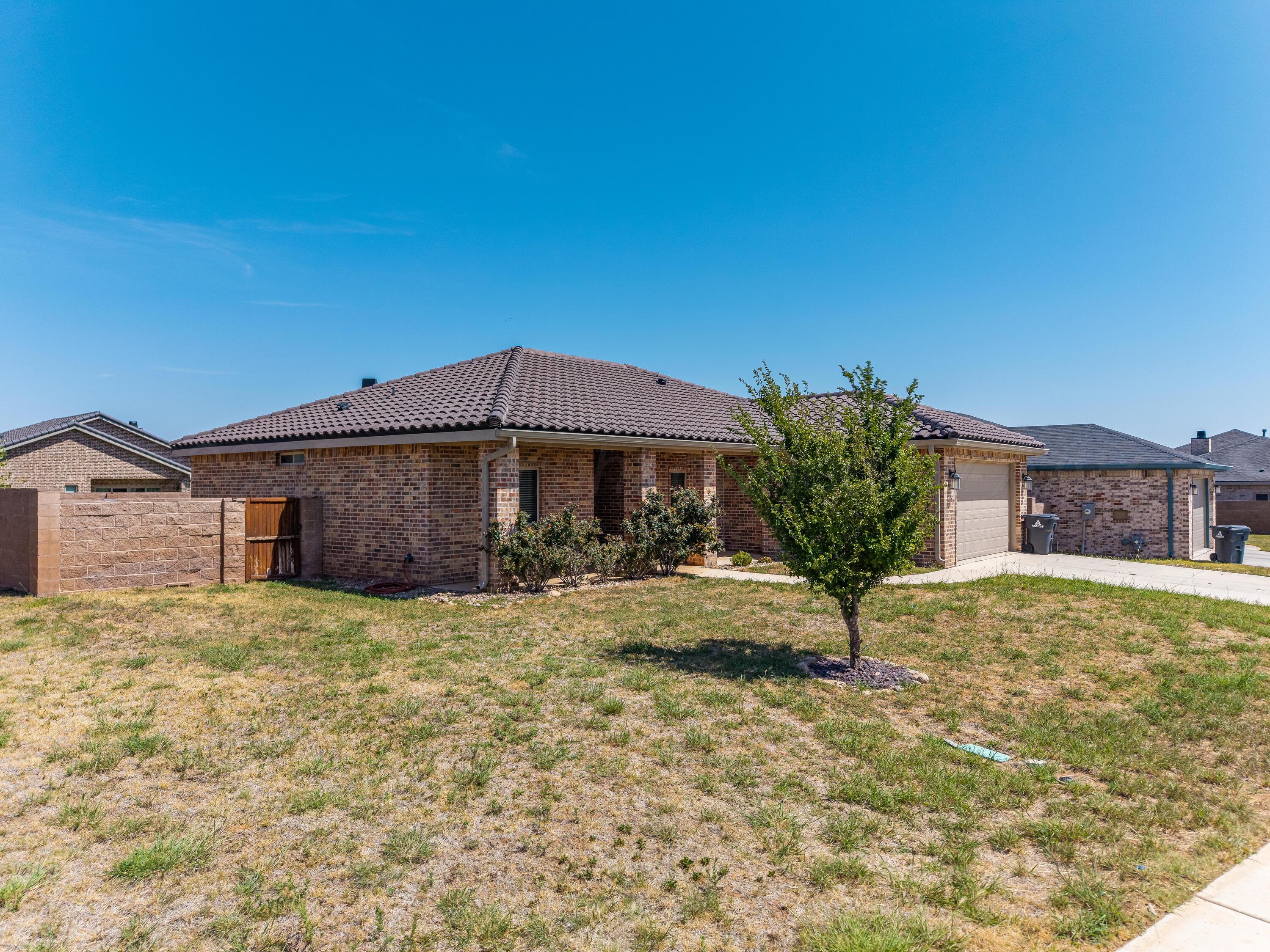 1426 Merlot Boulevard Property Photo 3