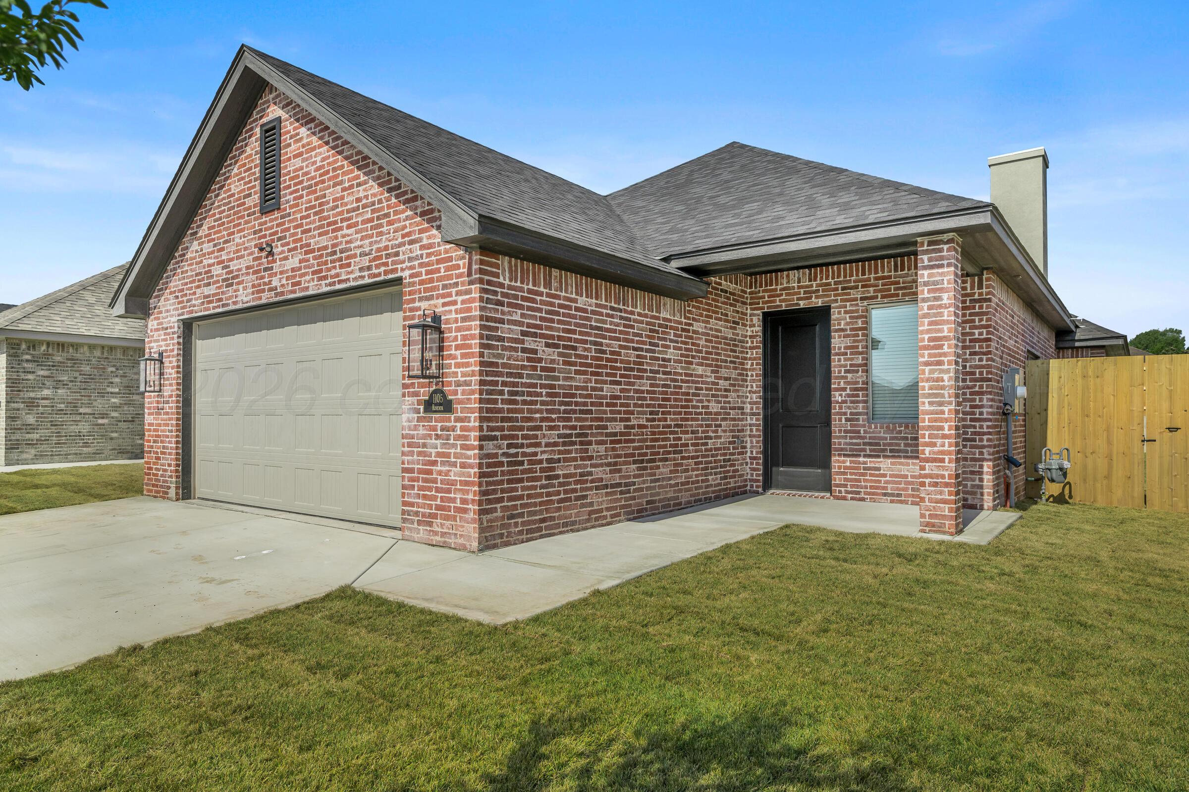 1109 Rosenda Lane Property Photo 1