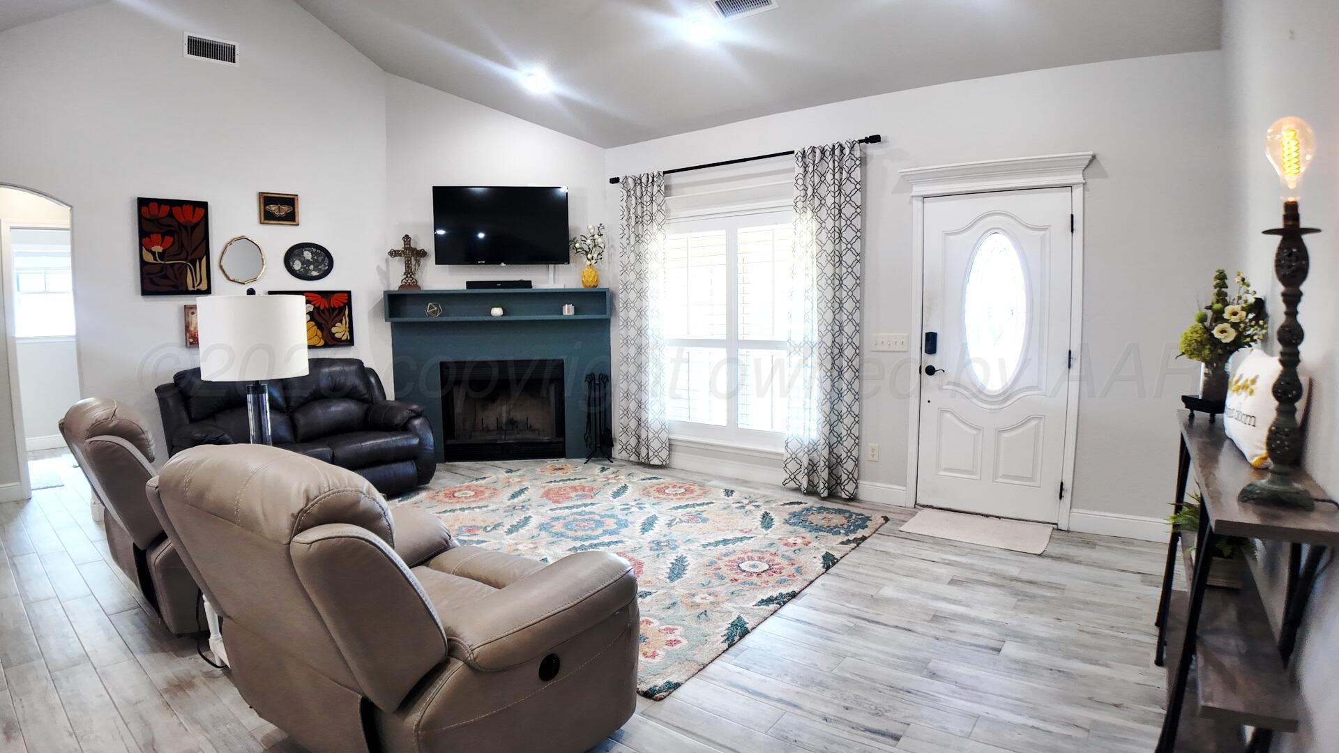 3706 Knoll Drive Property Photo 6