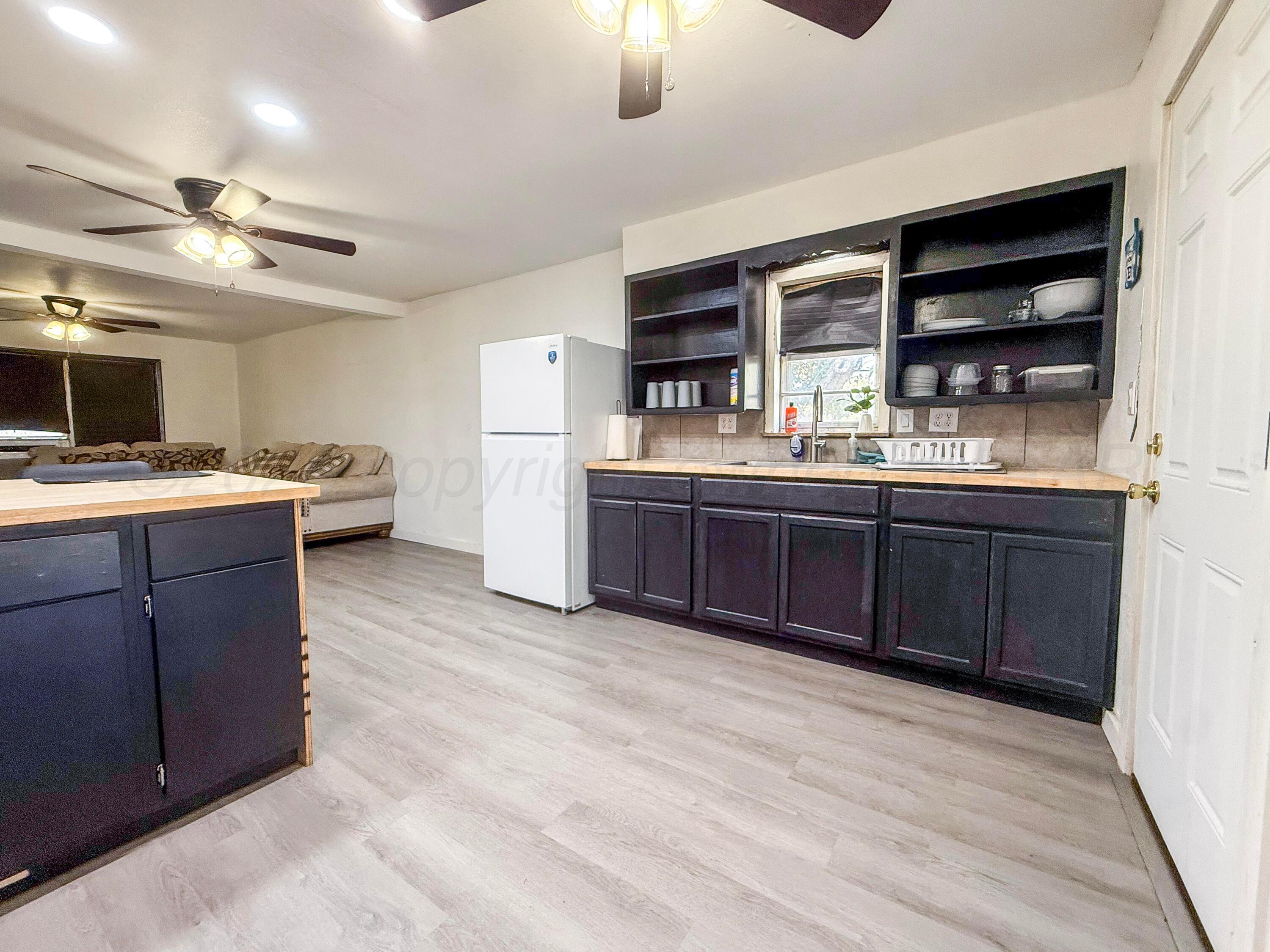 1621 W Dover Street Property Photo 3