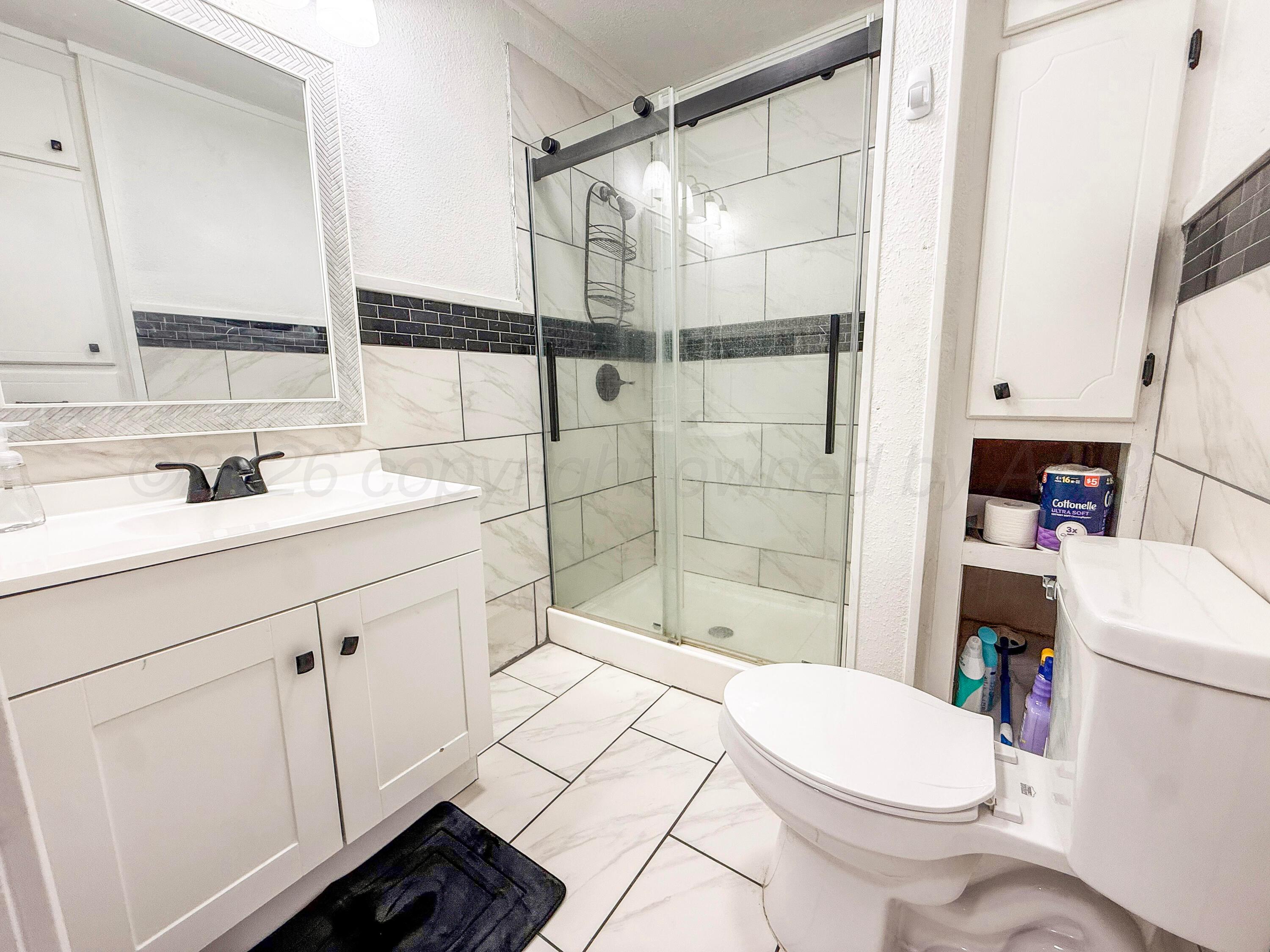 1621 W Dover Street Property Photo 6