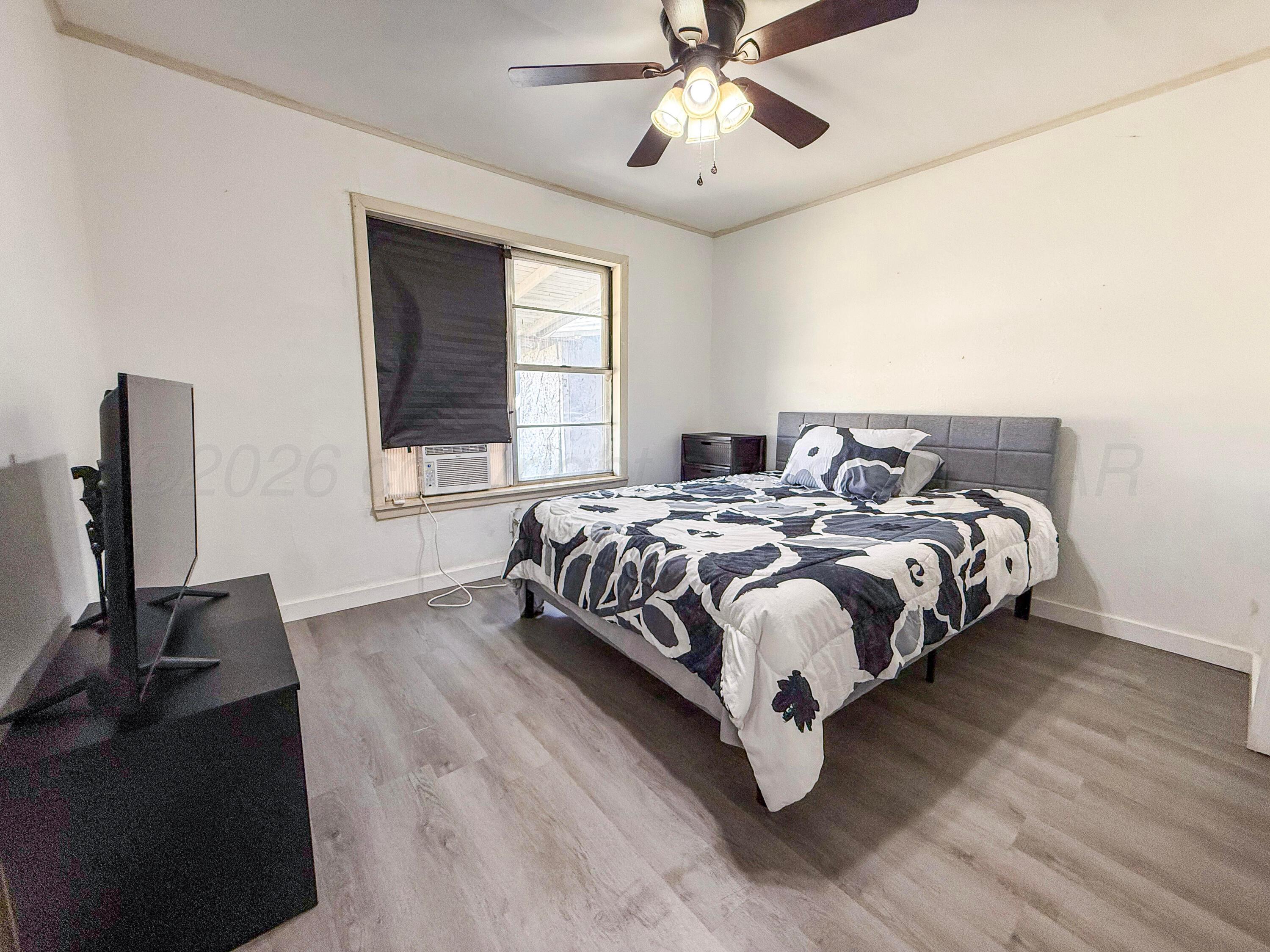 1621 W Dover Street Property Photo 9