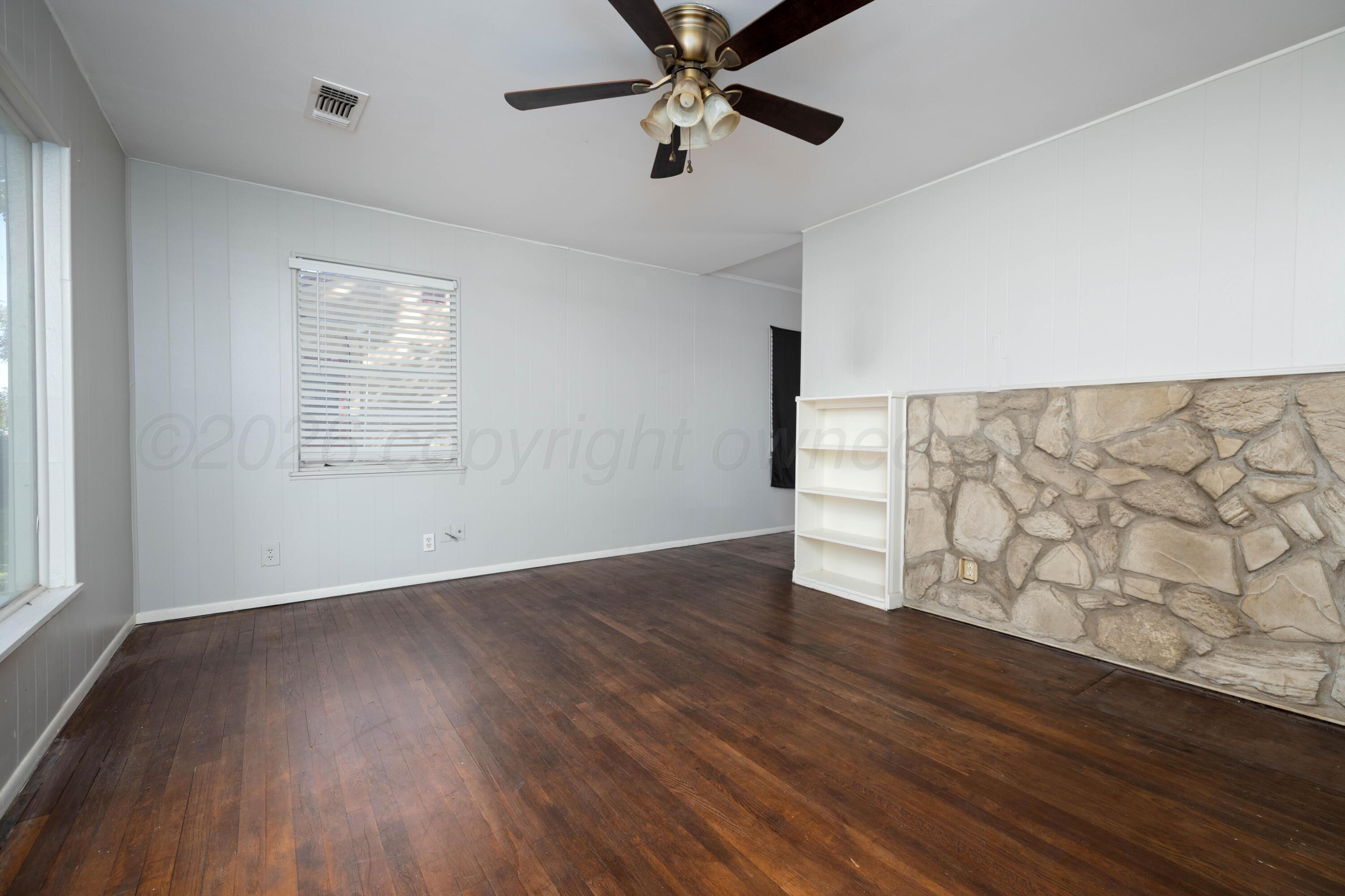 4219 Gables Street Property Photo 4