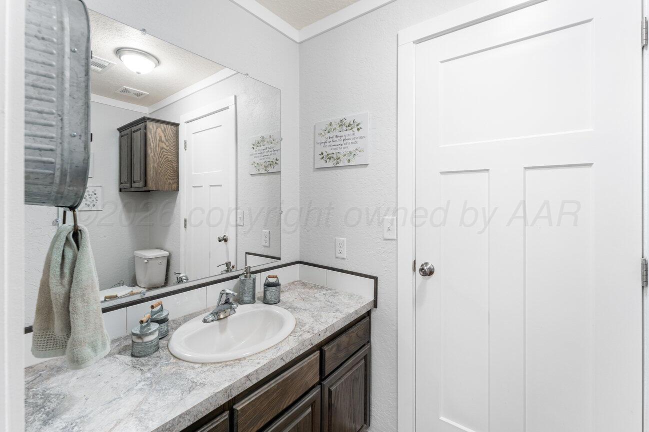 300 10th Street Property Photo 37