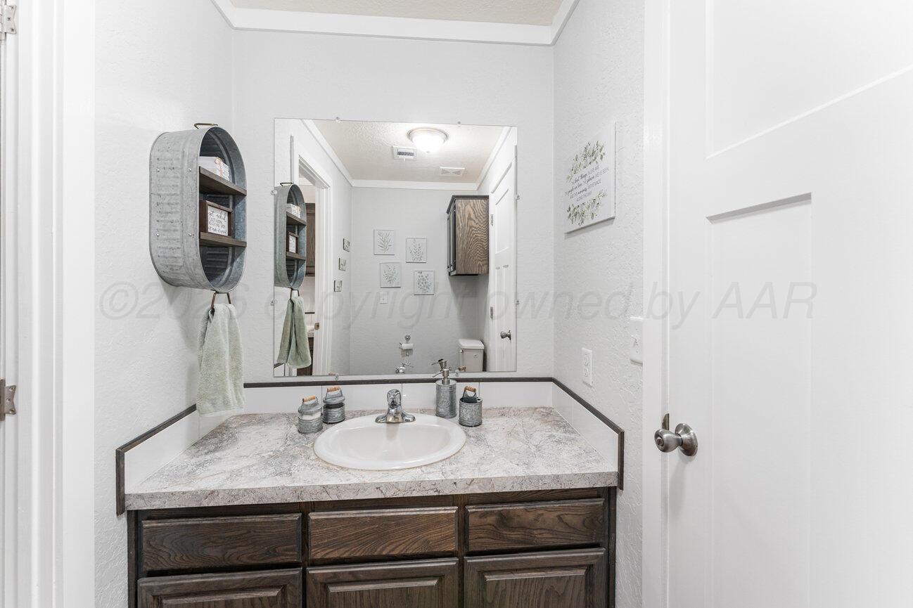 300 10th Street Property Photo 38