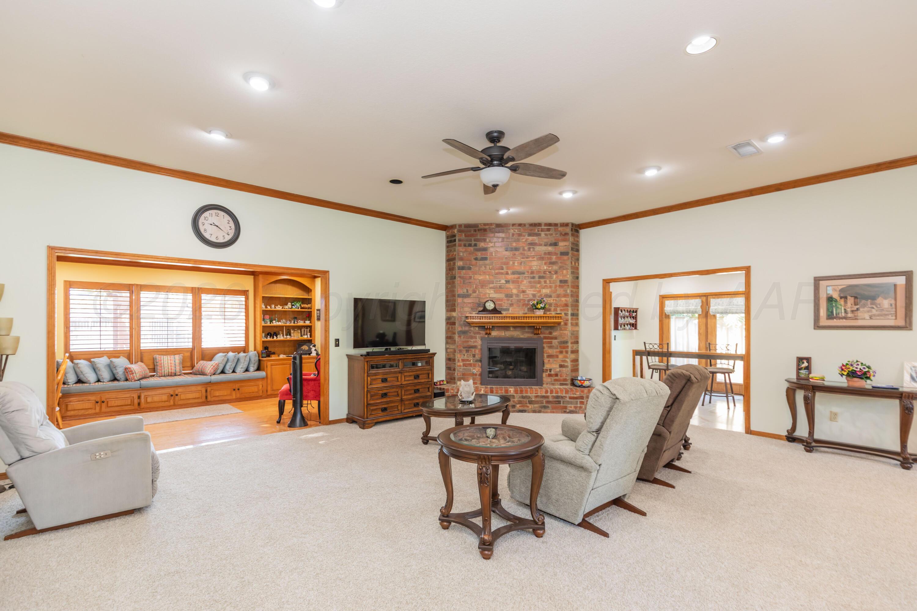 6411 Andover Drive Property Photo 2