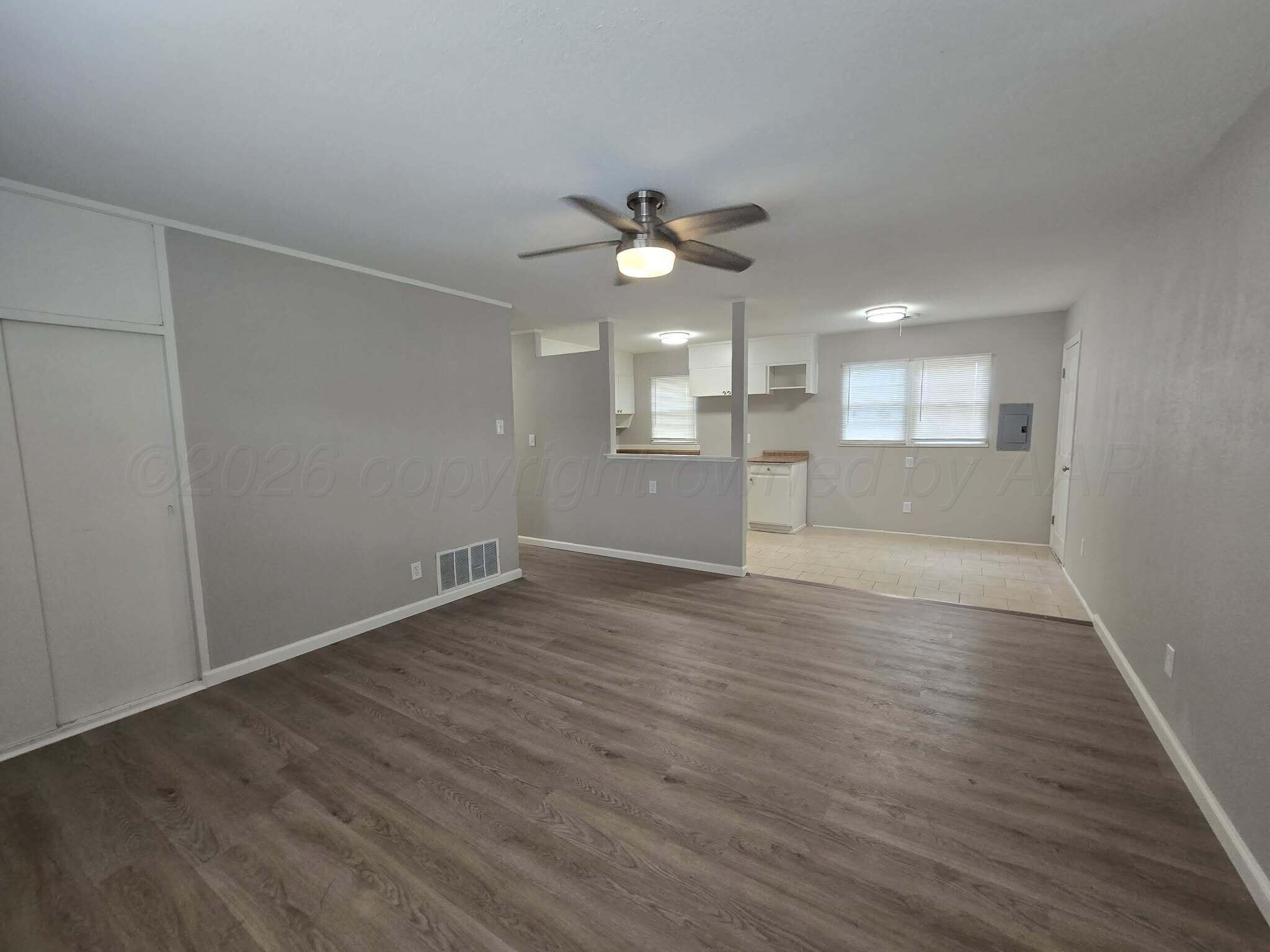 2722 S Woodland Street Property Photo 2