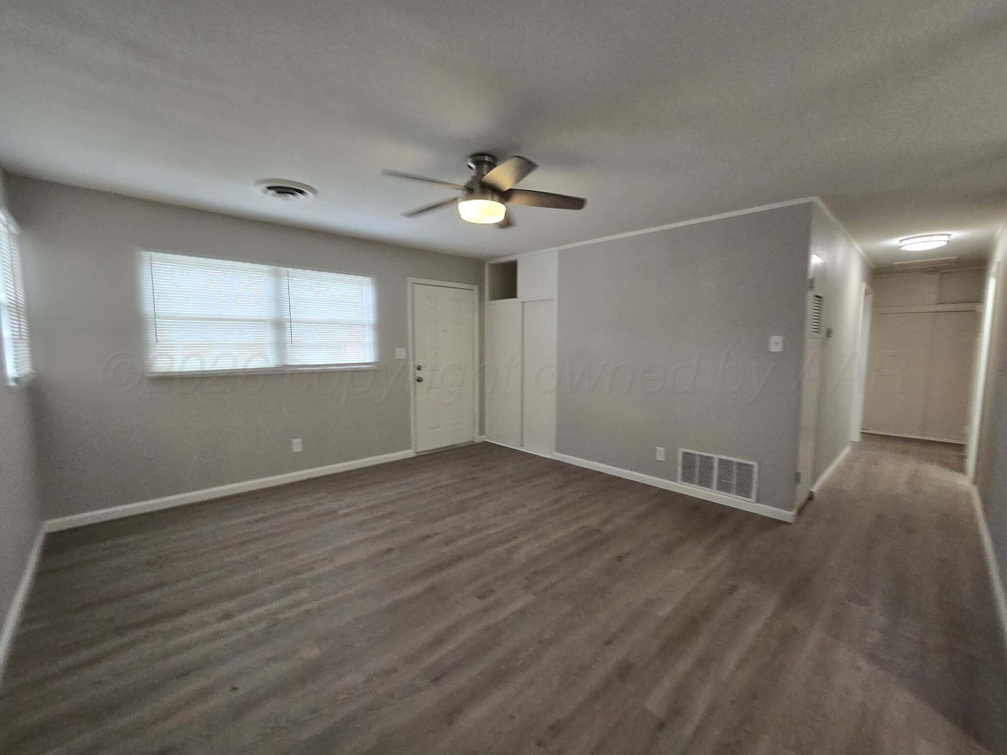 2722 S Woodland Street Property Photo 5