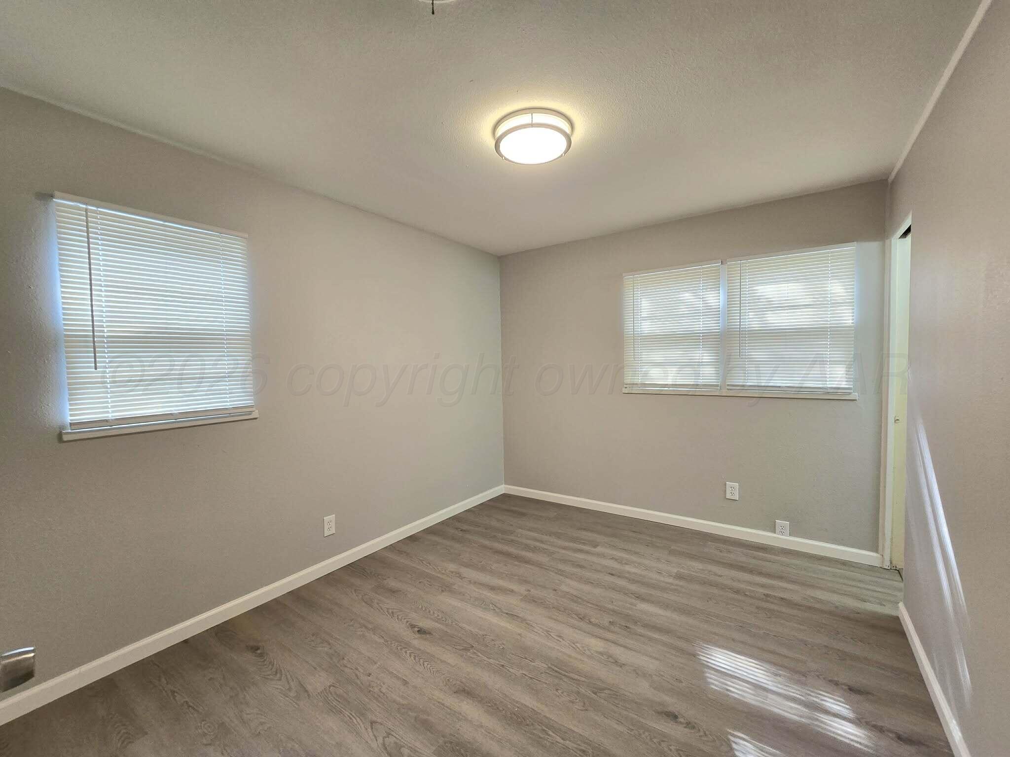 2722 S Woodland Street Property Photo 9