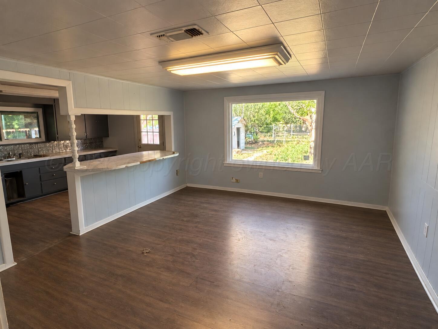 816 N Maple Street Property Photo 3