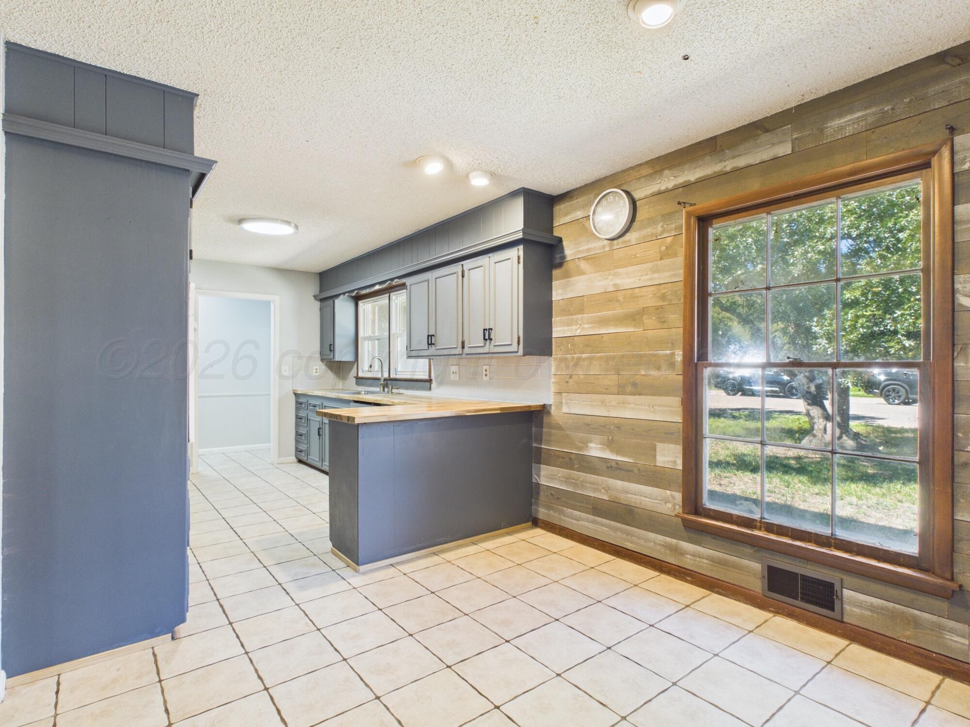 122 Mulberry Drive Property Photo 3