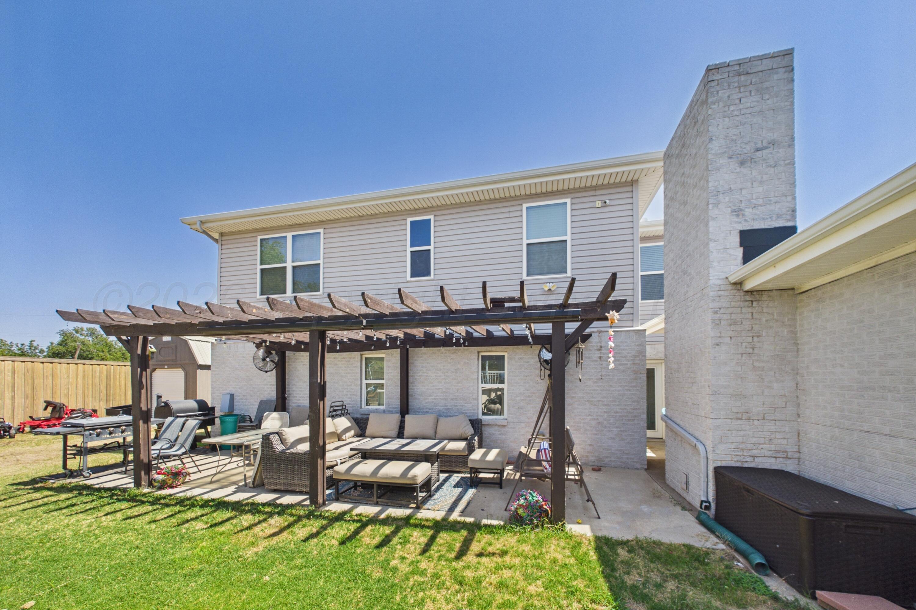 1041 S Faulkner Street Property Photo 4