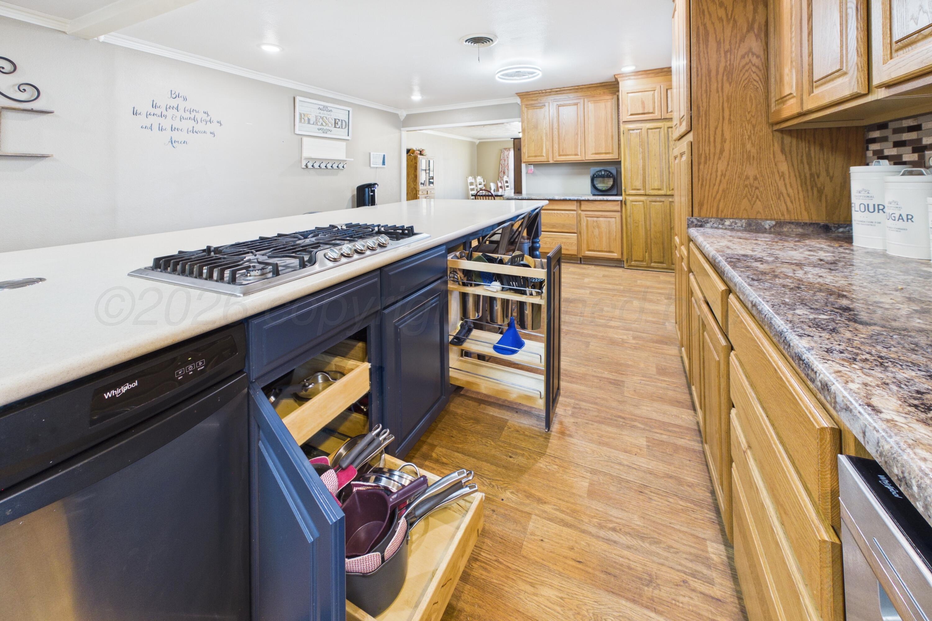 1041 S Faulkner Street Property Photo 12