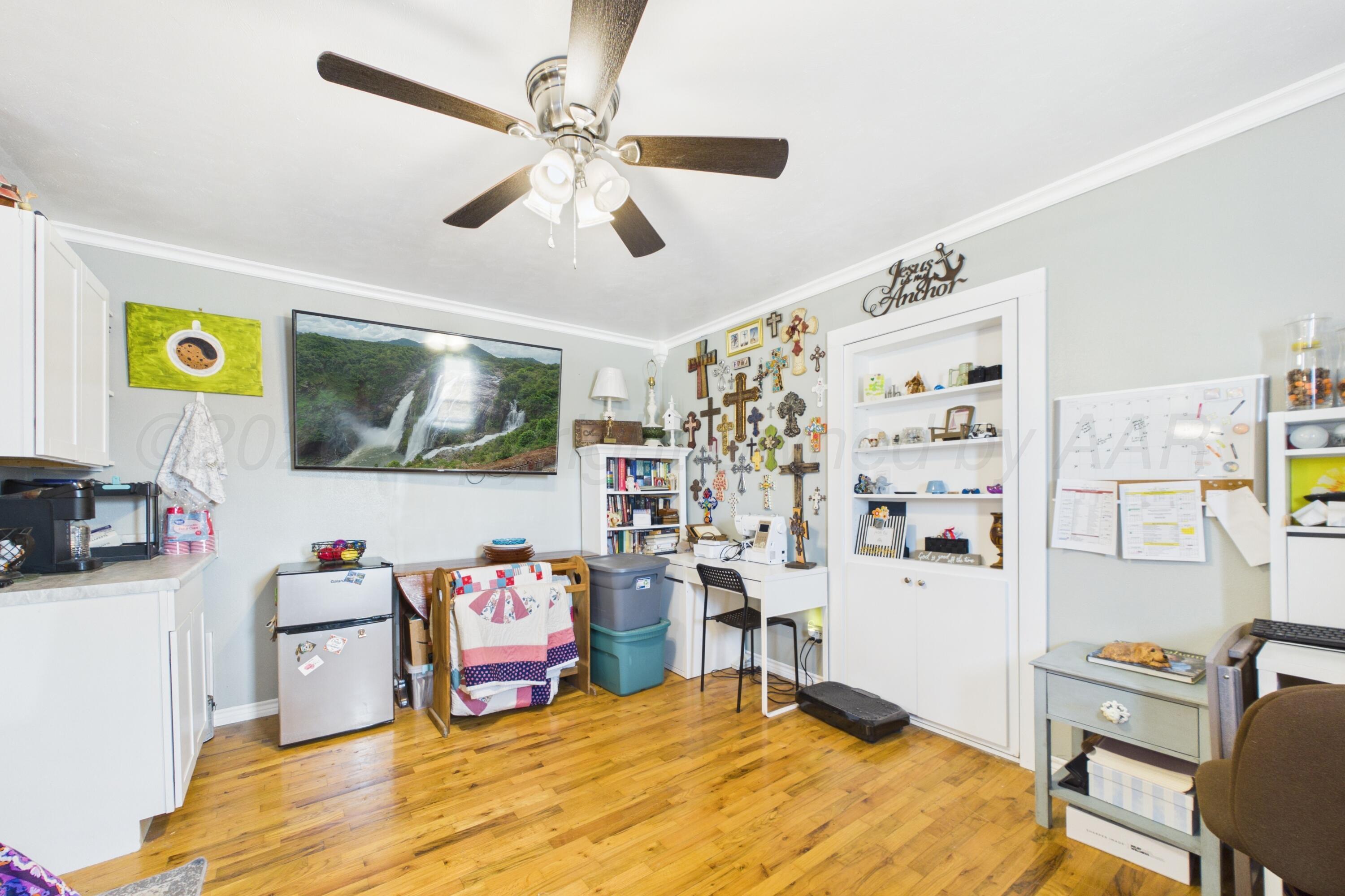 1041 S Faulkner Street Property Photo 21