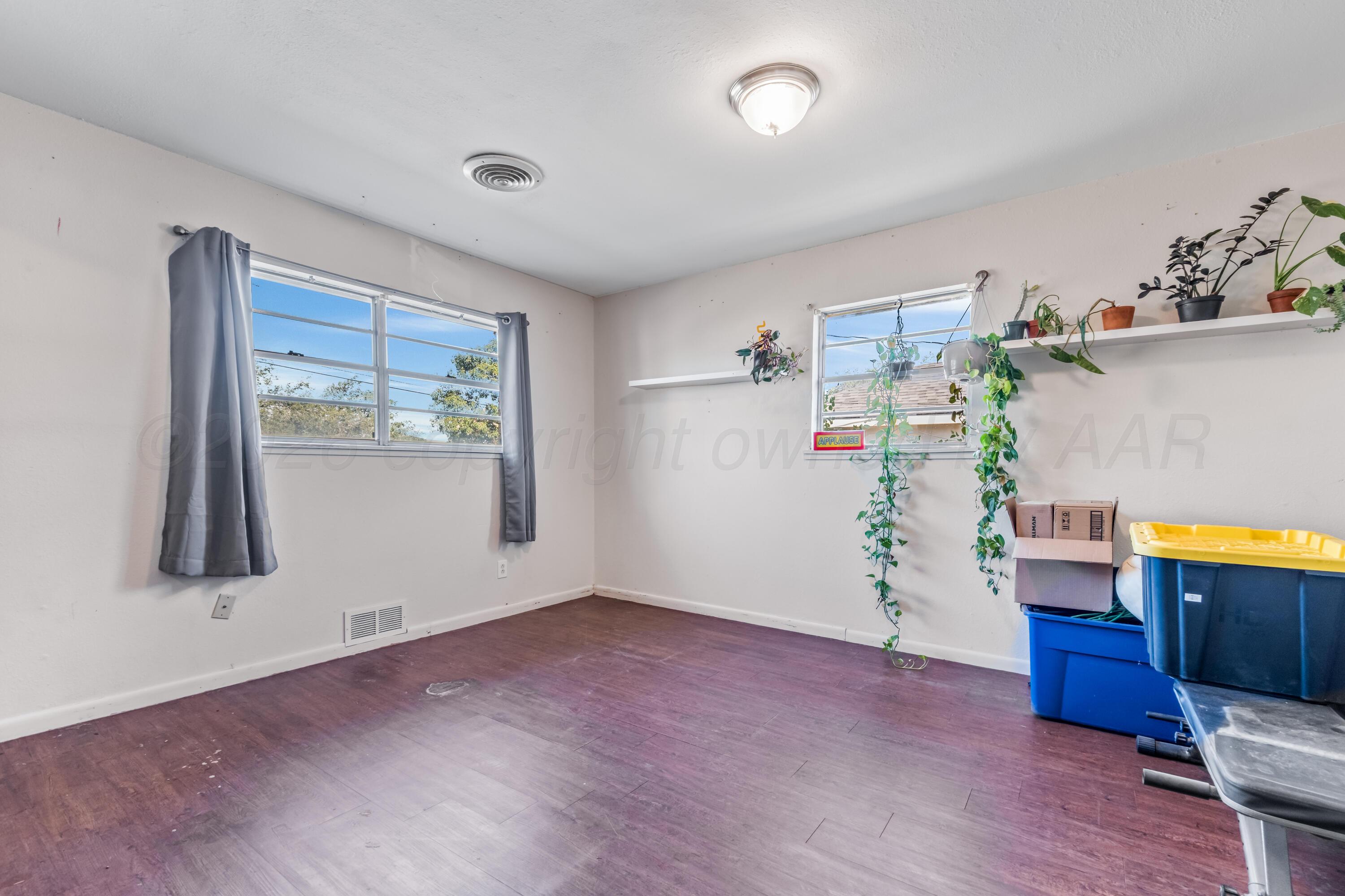 7613 Loma Vista Drive Property Photo 3