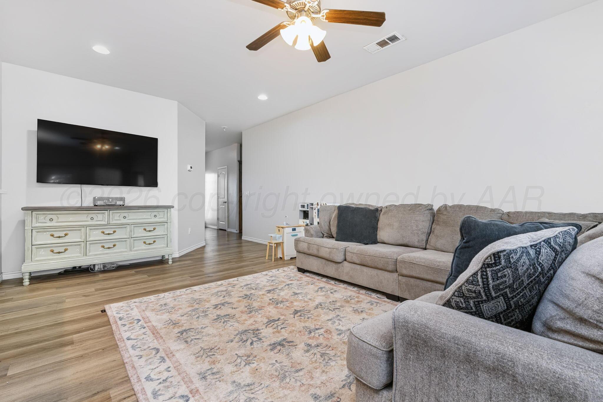 2604 17th Avenue Property Photo 5