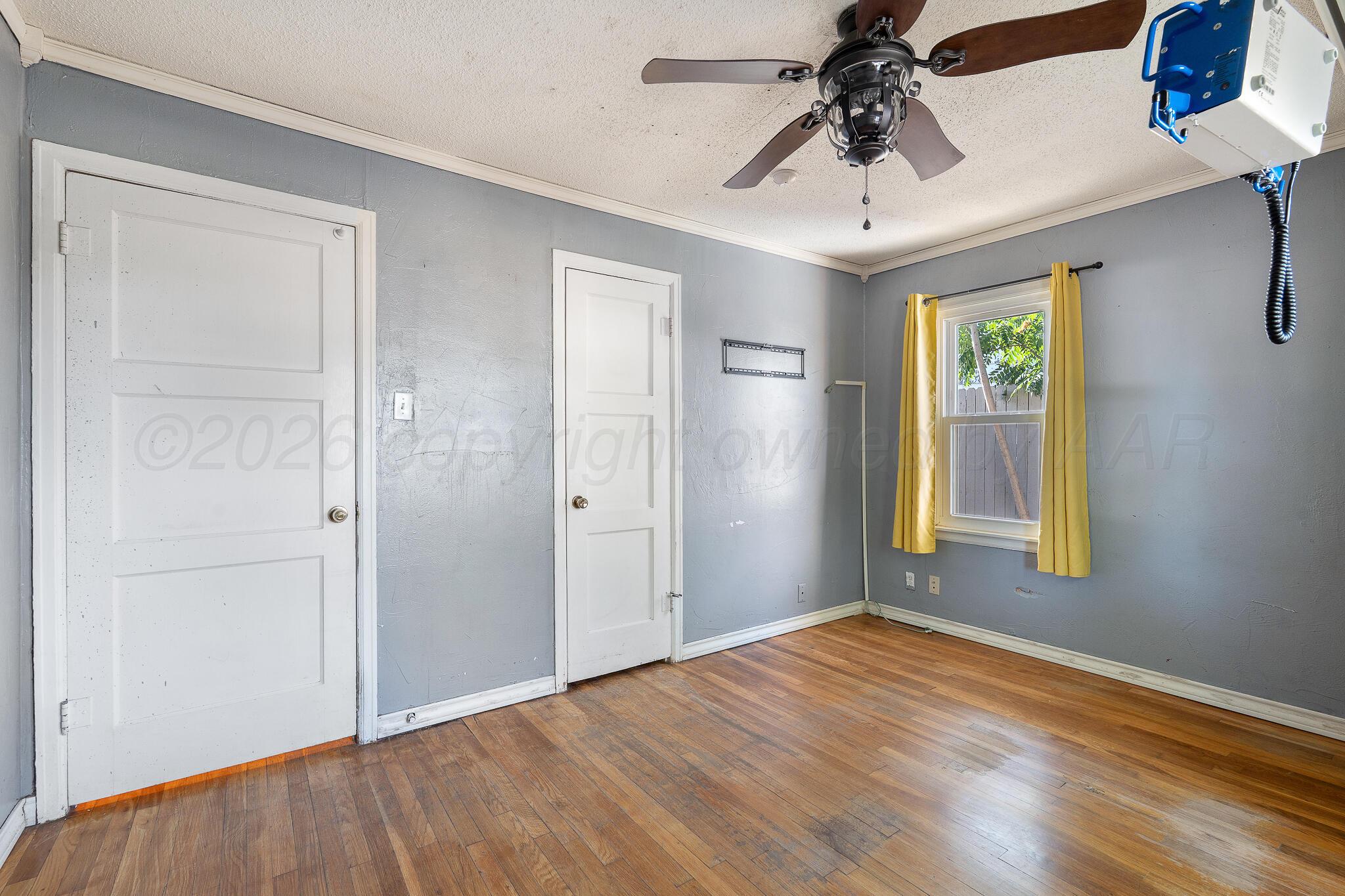 1303 S Avondale Street Property Photo 11