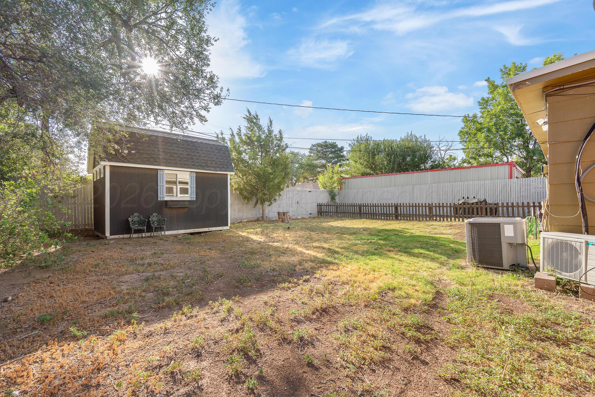 1303 S Avondale Street Property Photo 21