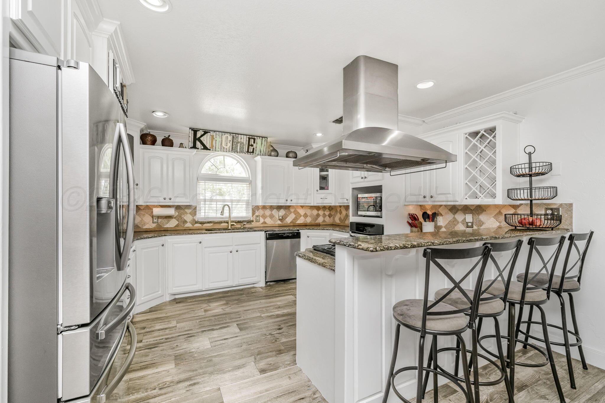 4104 Escondido Place Property Photo 4