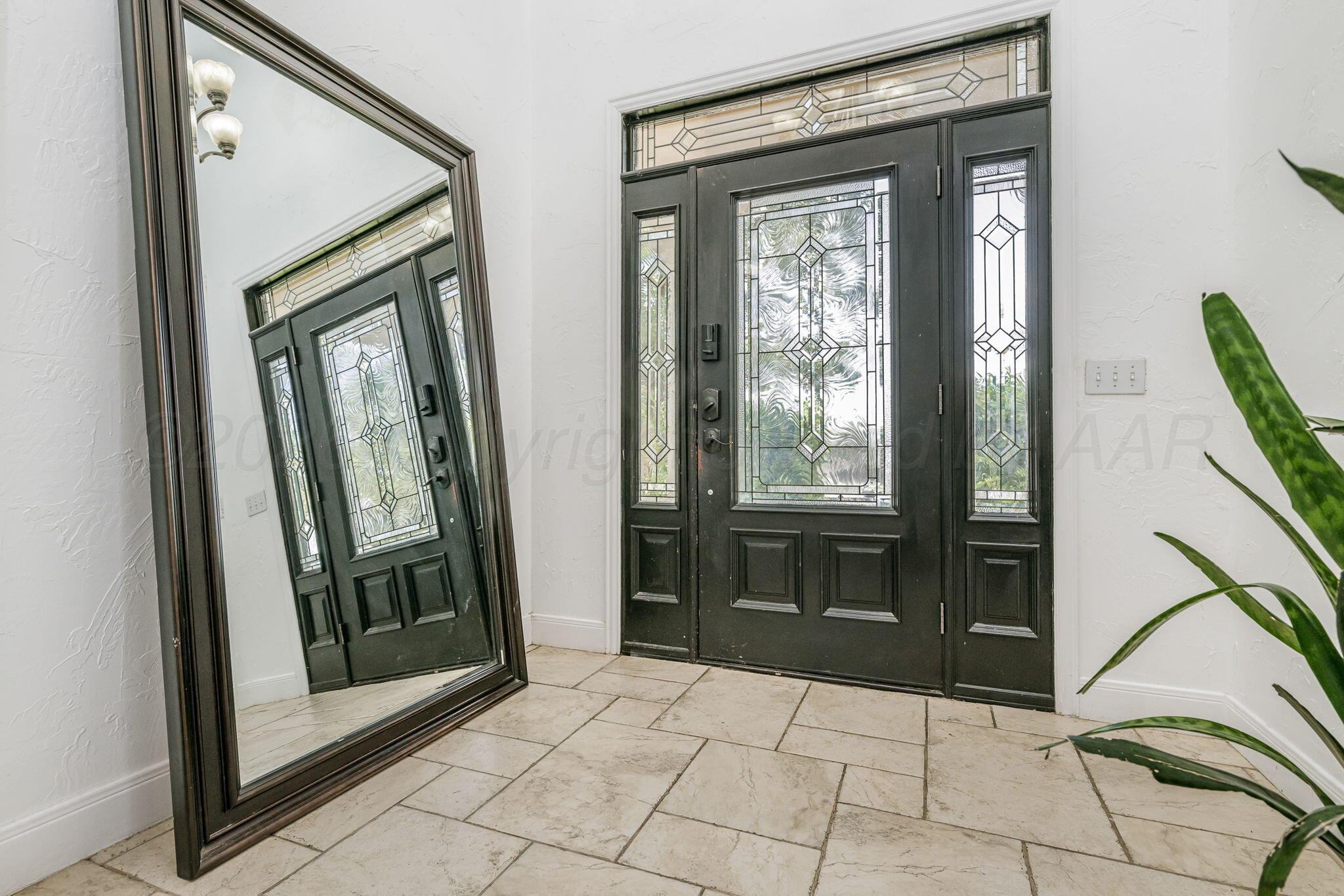 4104 Escondido Place Property Photo 6