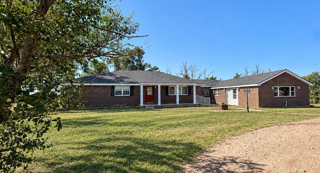 13898 County Road 17 Property Photo 1