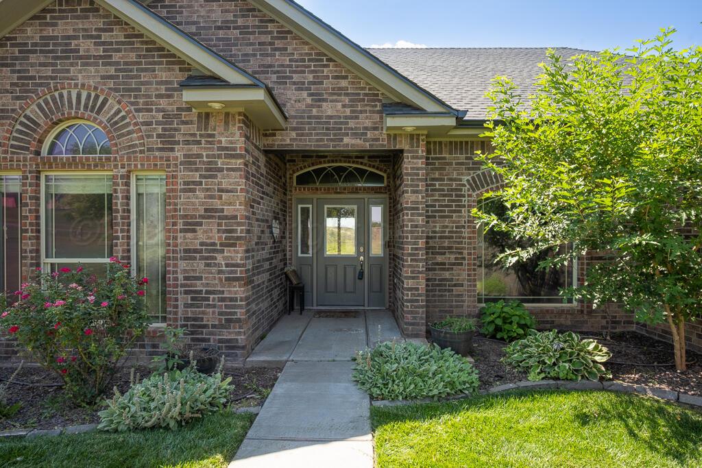 8401 Shady Lake Drive Property Photo 4
