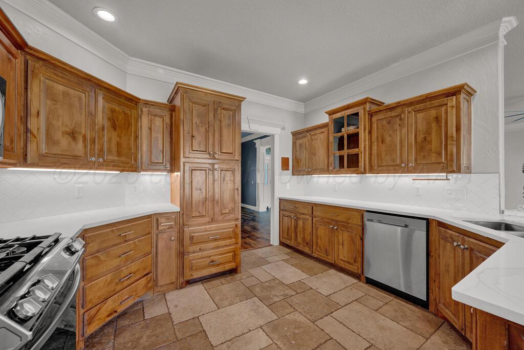 8401 Shady Lake Drive Property Photo 12