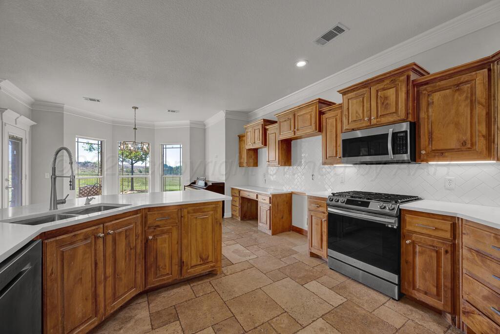 8401 Shady Lake Drive Property Photo 13