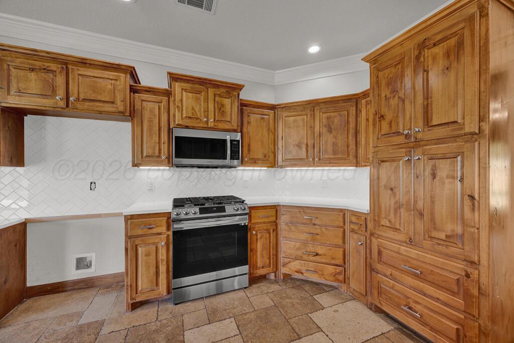 8401 Shady Lake Drive Property Photo 14