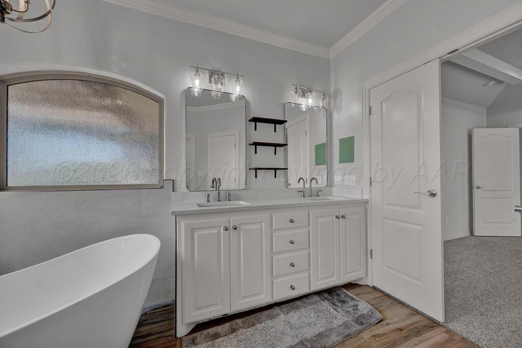8401 Shady Lake Drive Property Photo 24