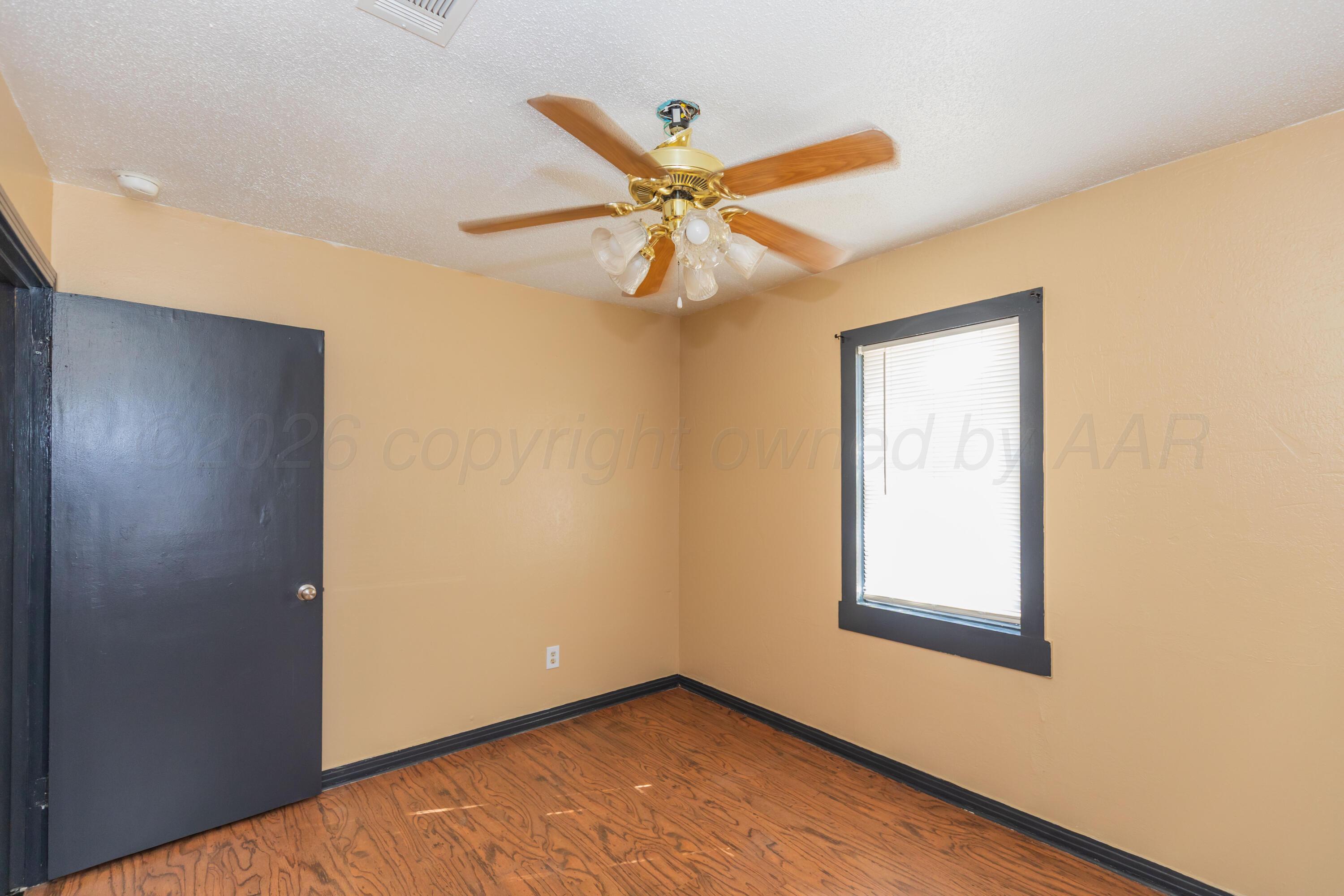 4008 Crockett Street Property Photo 22