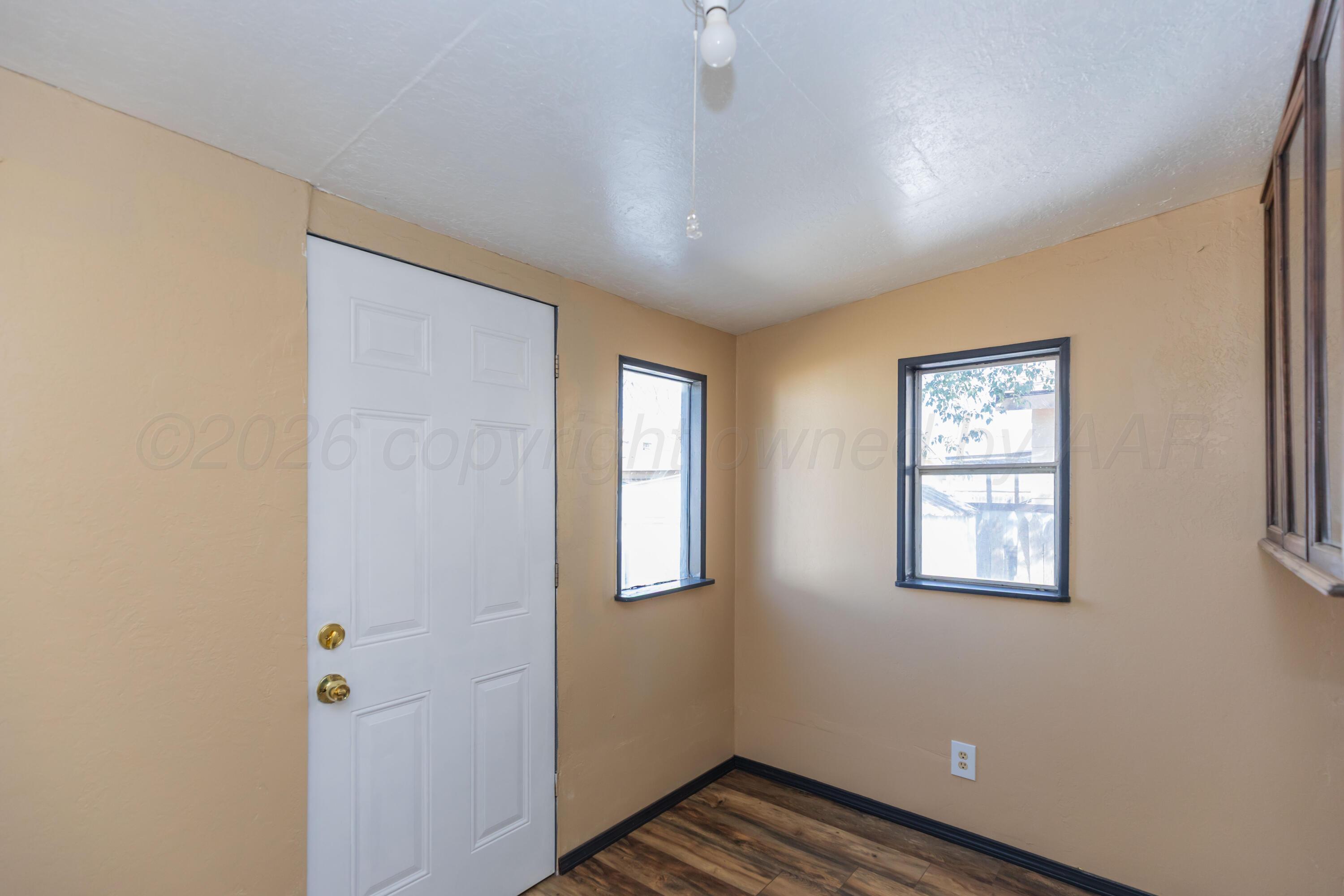 4008 Crockett Street Property Photo 29