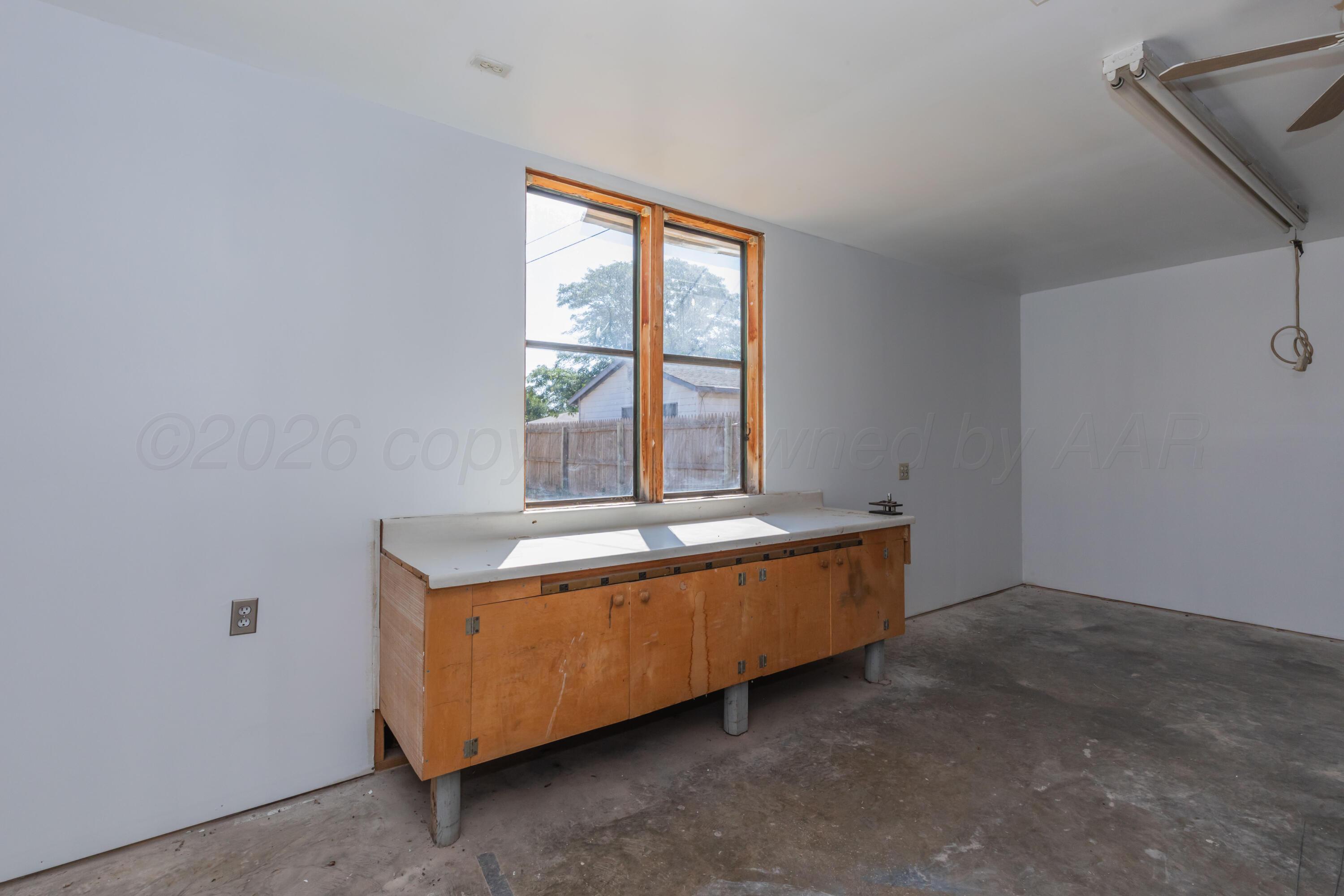 4008 Crockett Street Property Photo 38