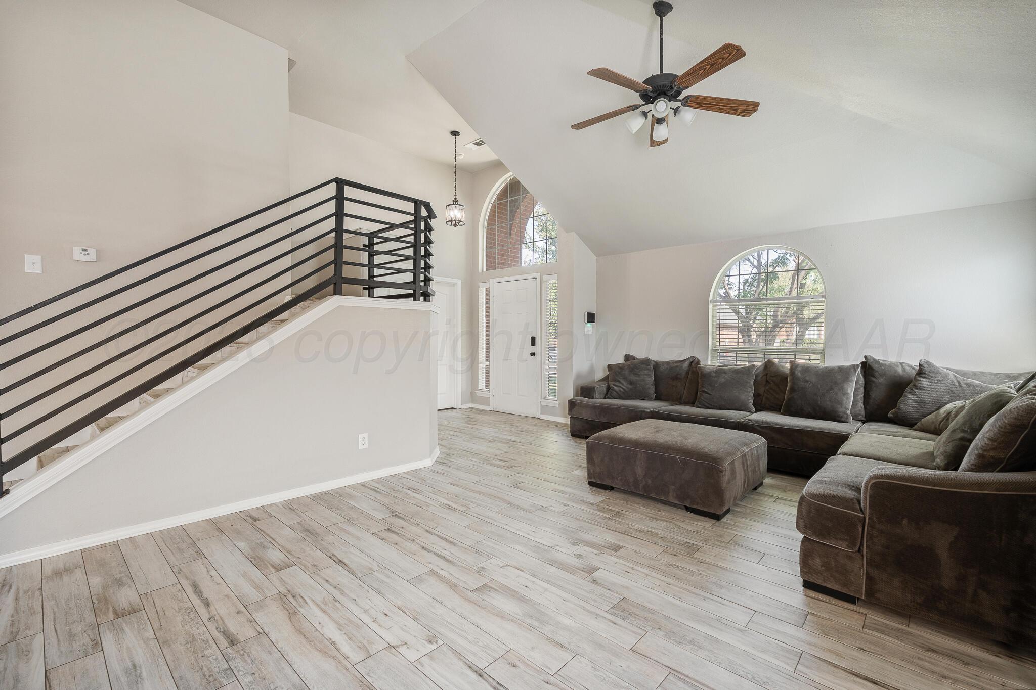 1003 Pikes Peak Drive Property Photo 4