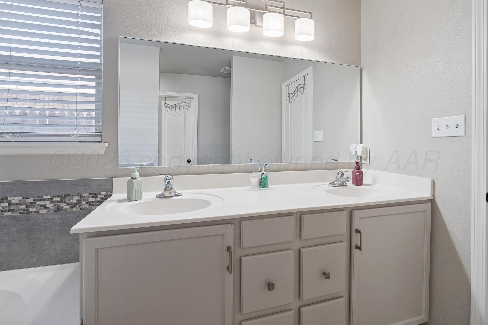 1003 Pikes Peak Drive Property Photo 19