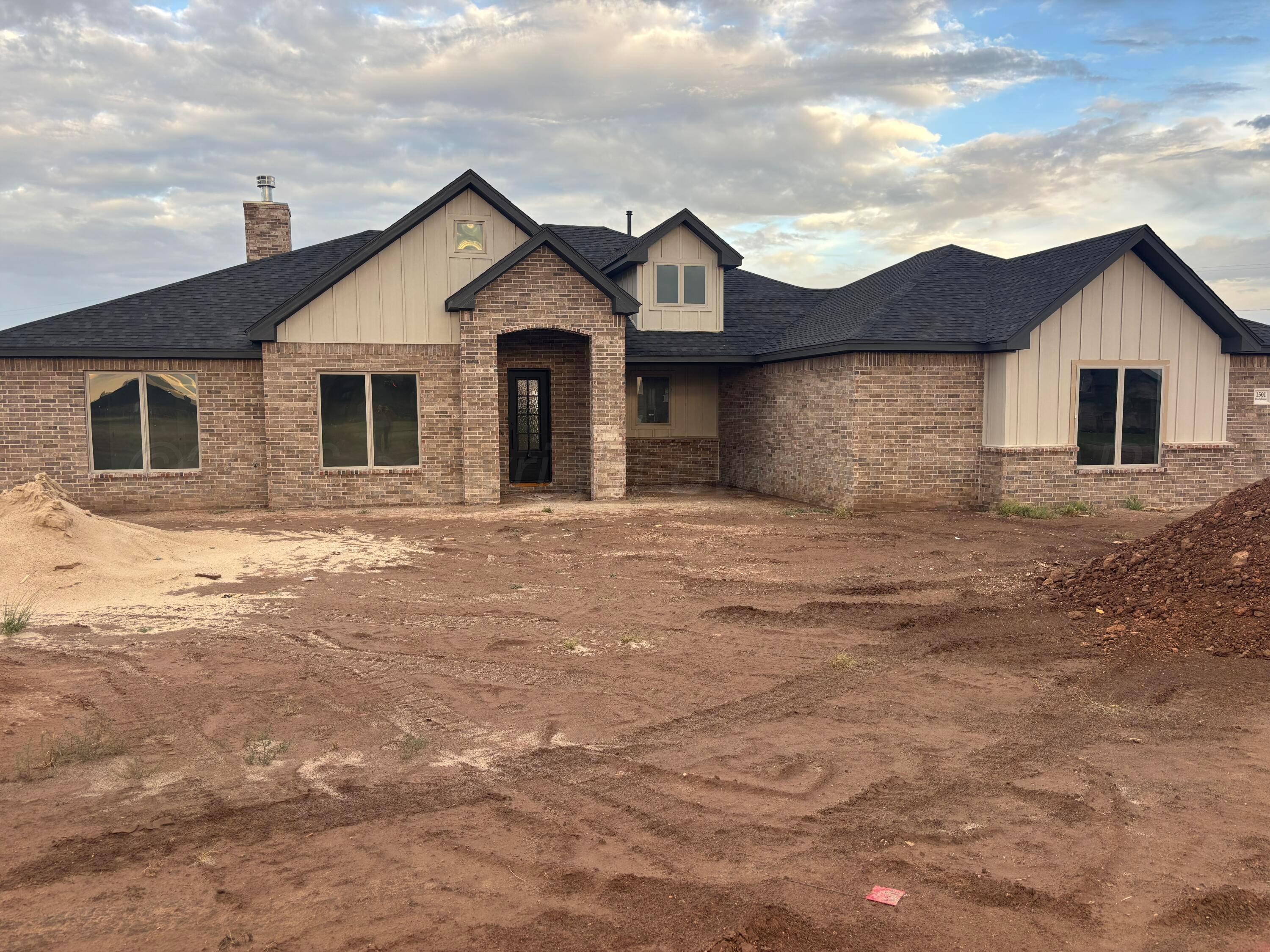 1501 Blakely Hollow Drive Property Photo 1