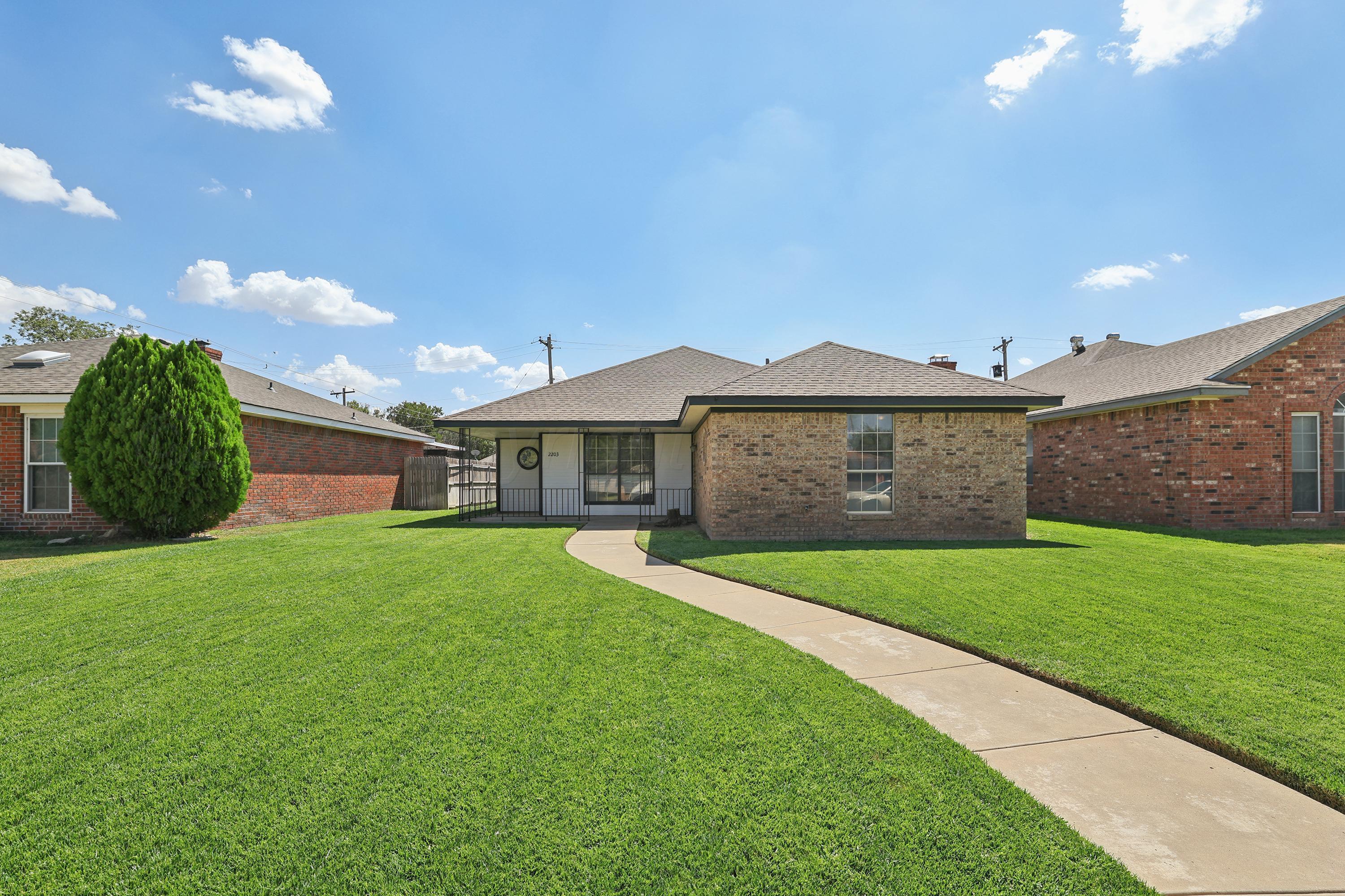 2203 TROVETA Drive Property Photo 1